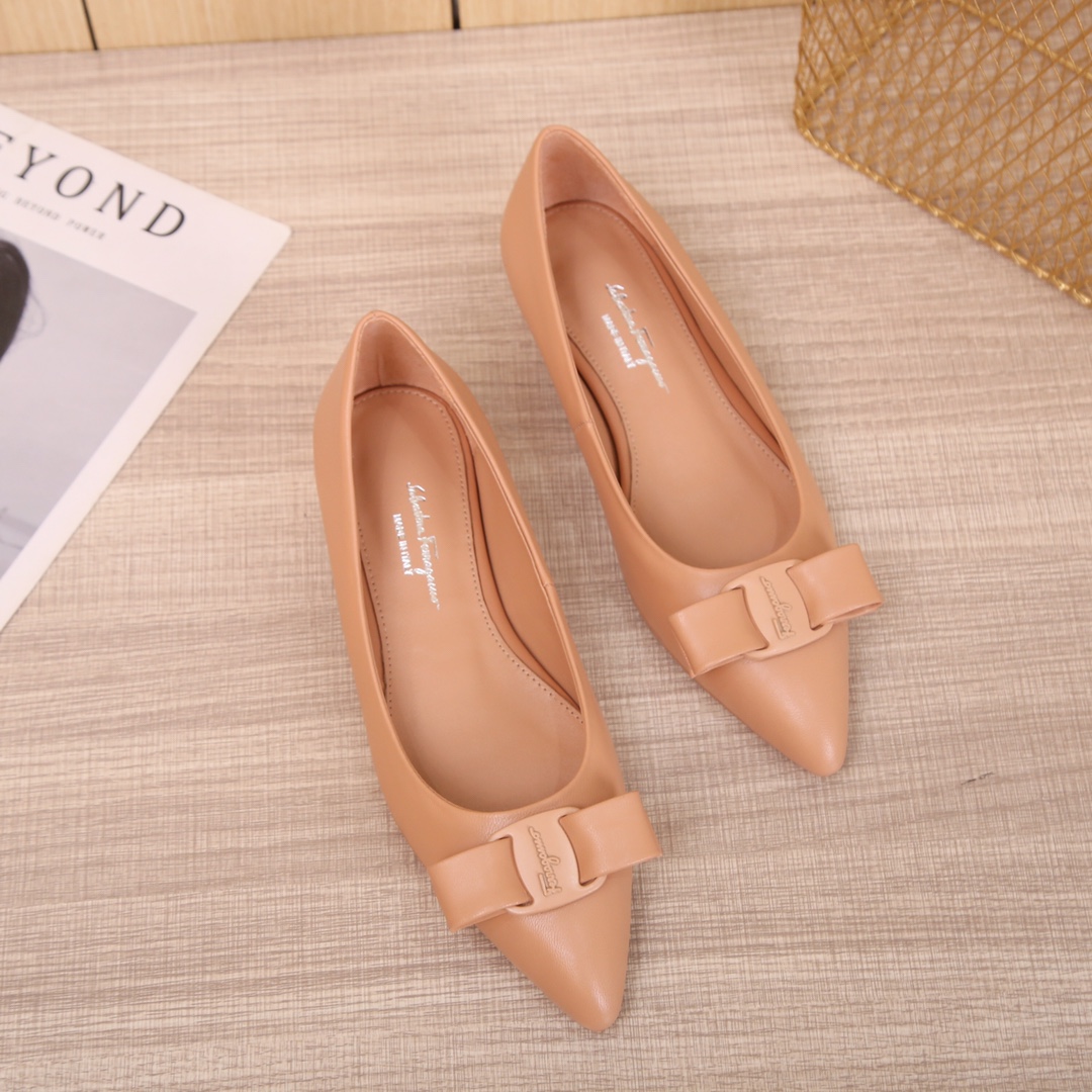Salvatore Ferragamo Ferragamo Viva Viva ¡Nuevo! ¡Phila nueva serie VIVA de zapatos planos precio de 