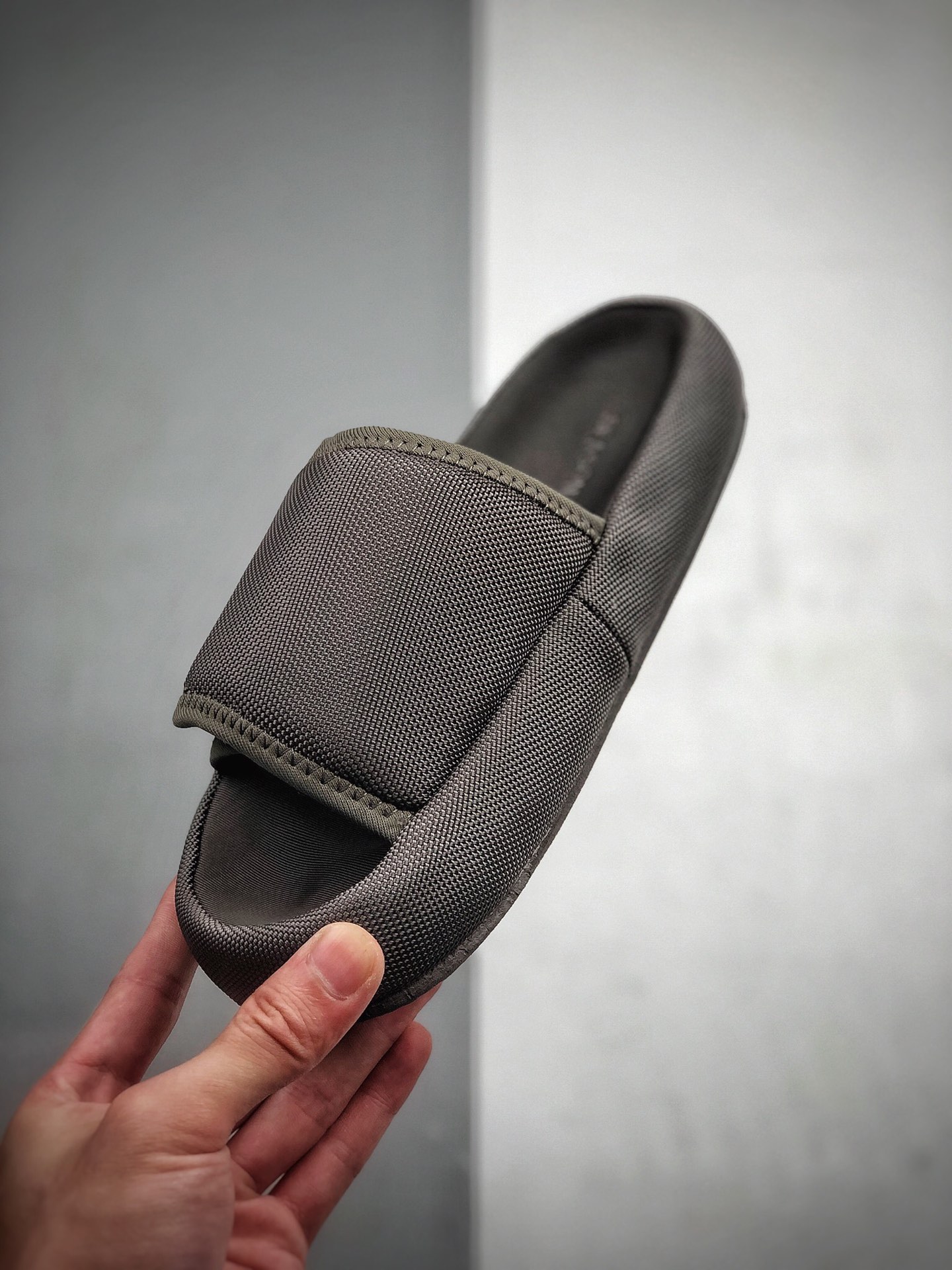 130 Kanye yeezy season 6   潮流拖魔术贴拖鞋
