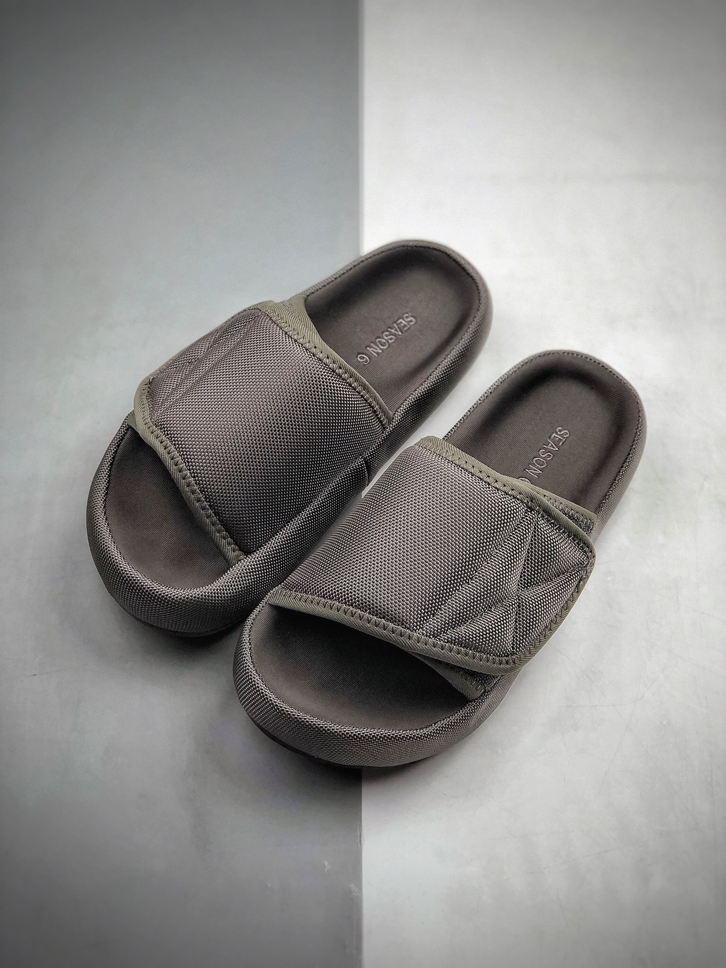 130 Kanye yeezy season 6   潮流拖魔术贴拖鞋
