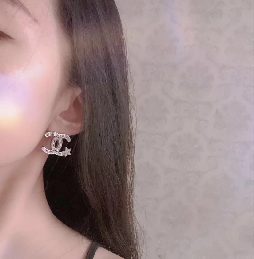 💰85C家马眼星星耳钉 同款材质 925银针 