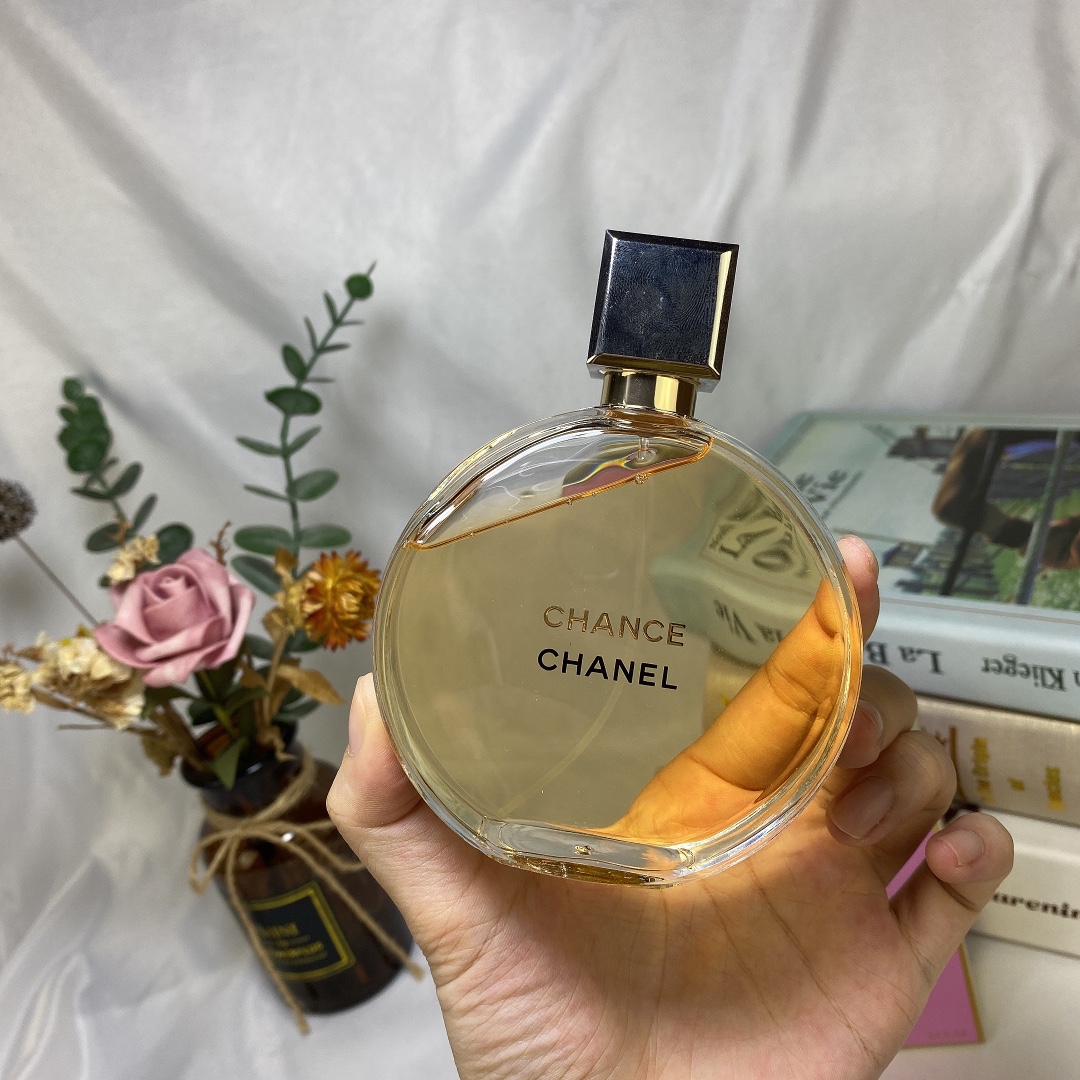 Chanel Chance Eau de Parfum for Women, 100ml - Floral and Vibrant Scent 2 i1594306161 8688 1