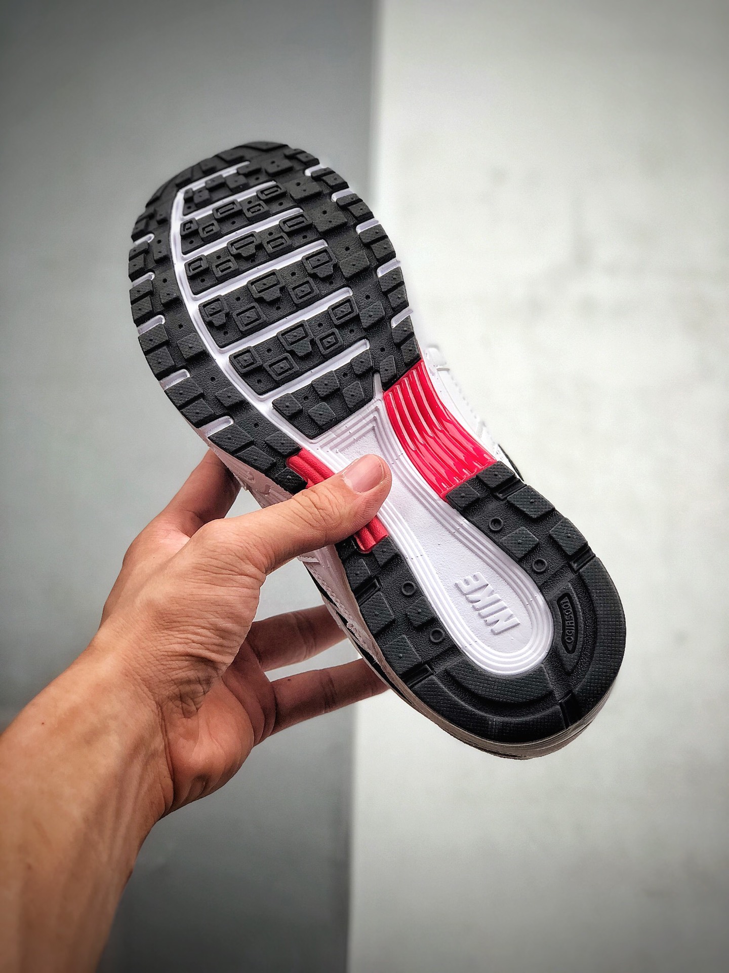 200  Nike P-6000 新配色出 红白银 高颜值跑鞋CV3038-100