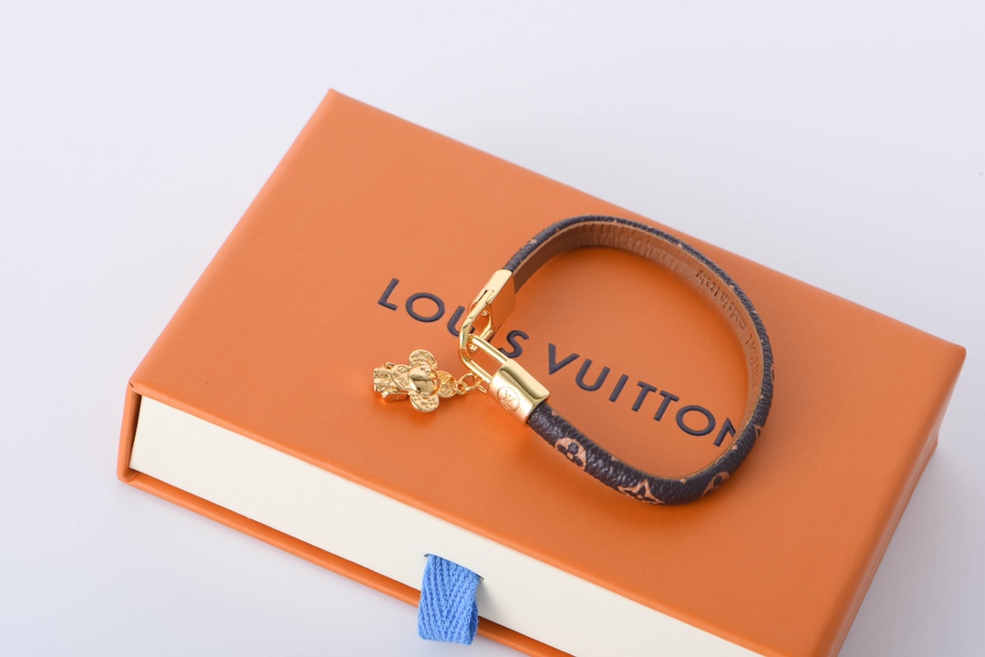 200 Louis Vutton路易威登20ss Vivienne吉祥物皮手环