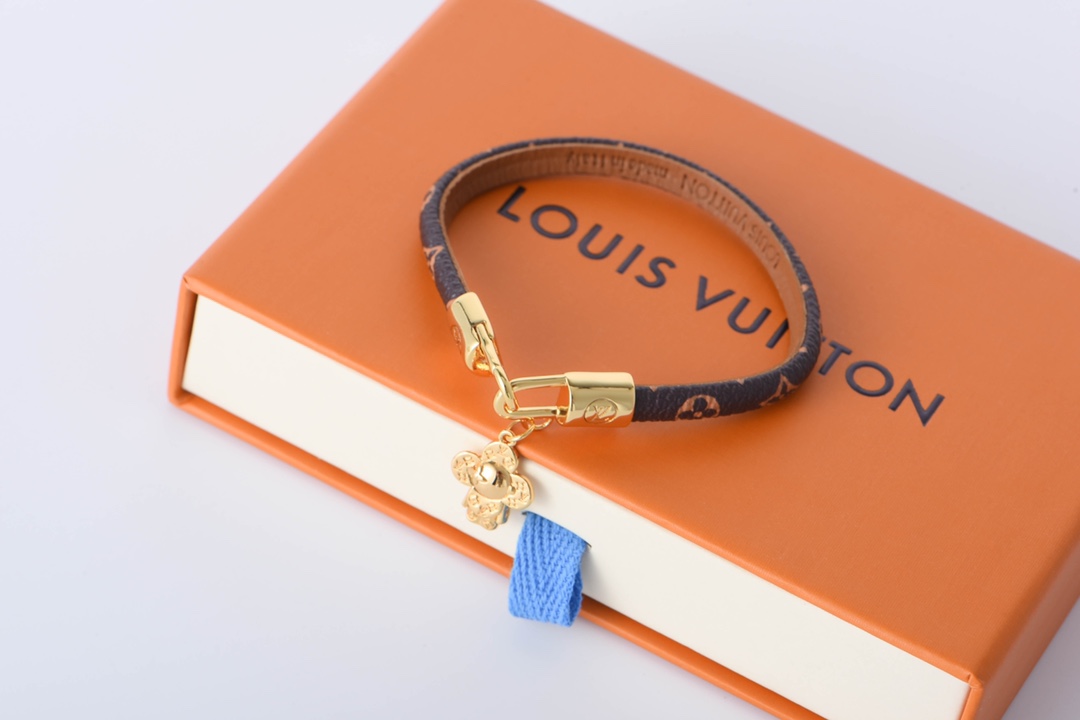 200 Louis Vutton路易威登20ss Vivienne吉祥物皮手环