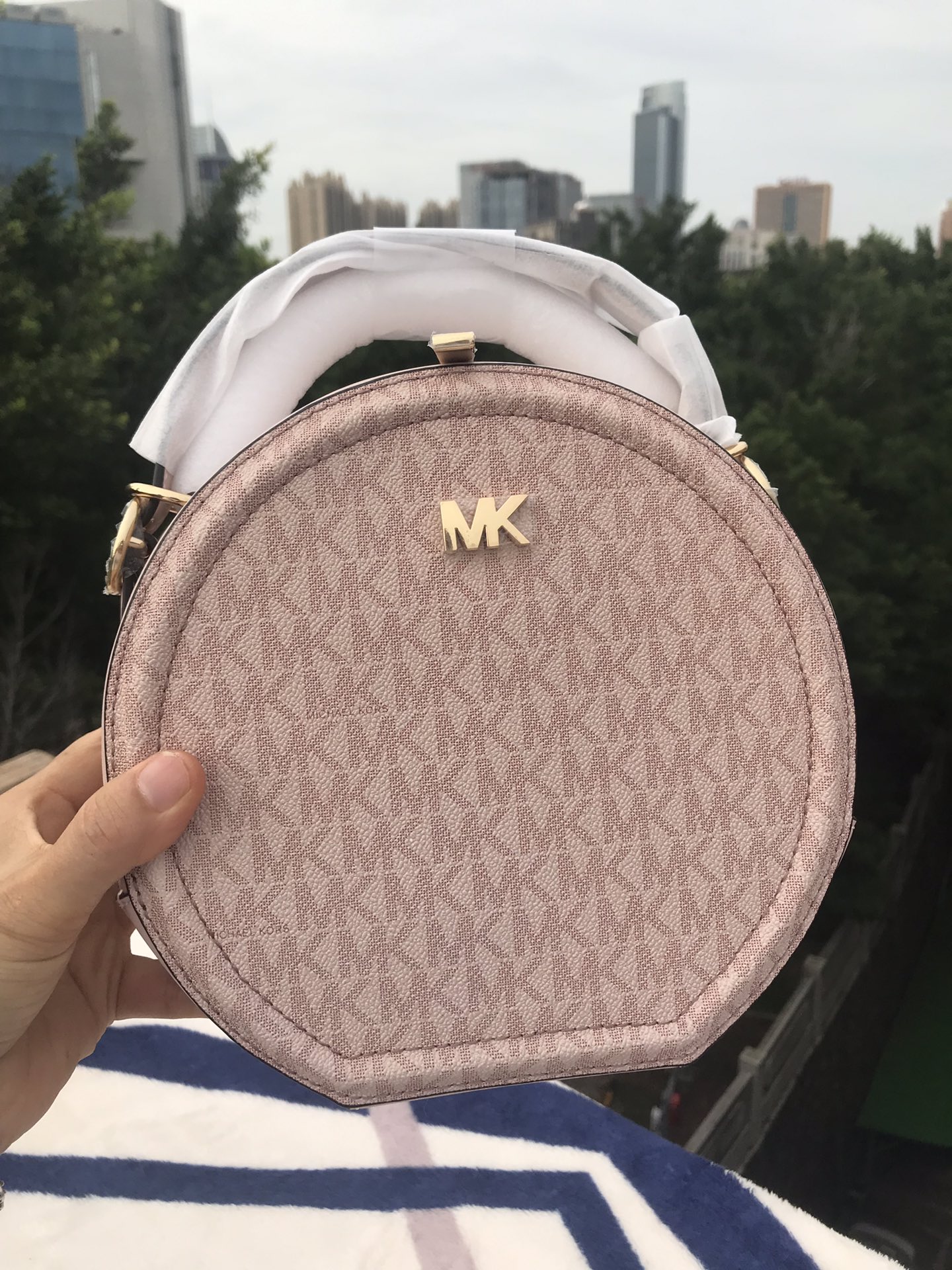 Michael Kors 手提圆包pu拼粉色