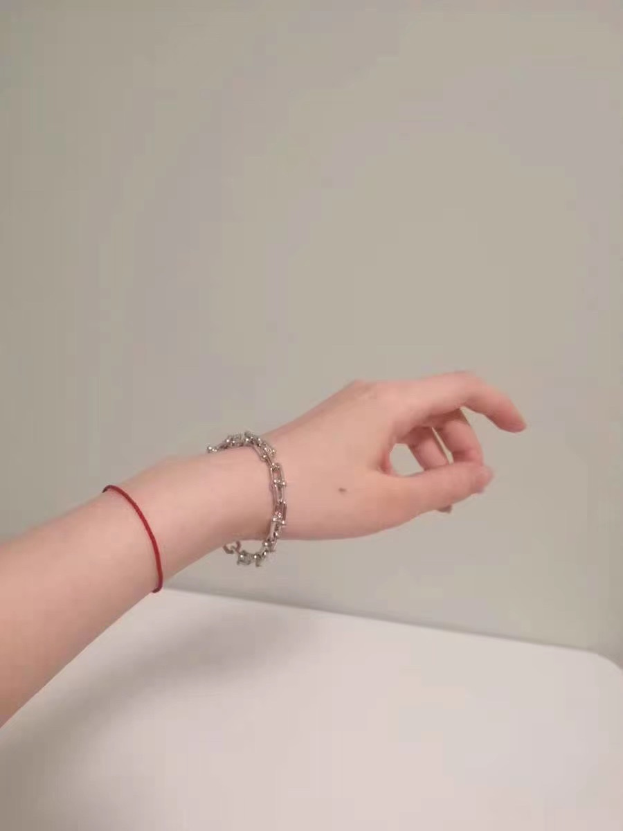 Tiffany & Co. 蒂*尼 tiff 银色 U型扣 女士手链 纯银