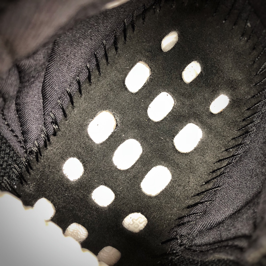 180  Adidas 阿迪达斯 Ultra Boost 20 爆米花中底休闲跑步鞋