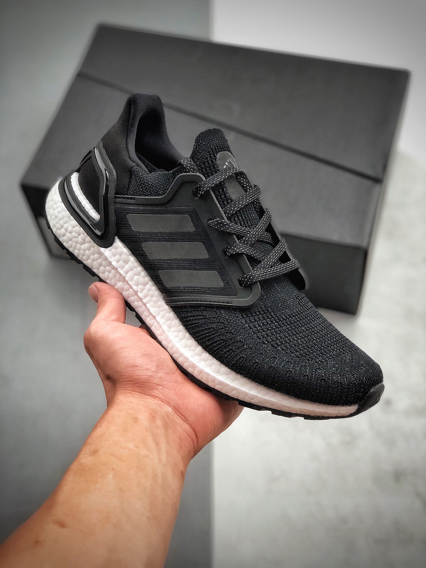 180  Adidas 阿迪达斯 Ultra Boost 20 爆米花中底休闲跑步鞋