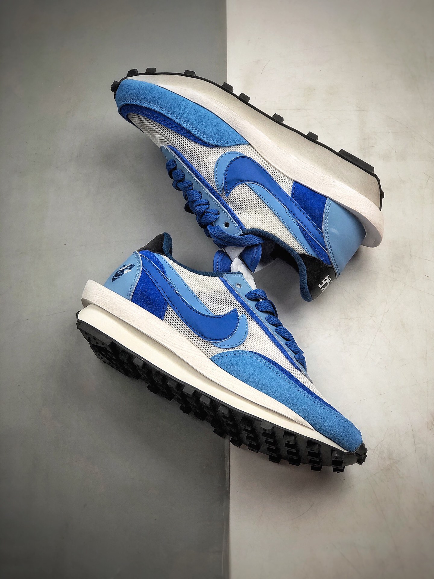 200  Sacai x Nike LVD Waffle Daybreak 情人节双钩双鞋舌 货号:BV2552-401