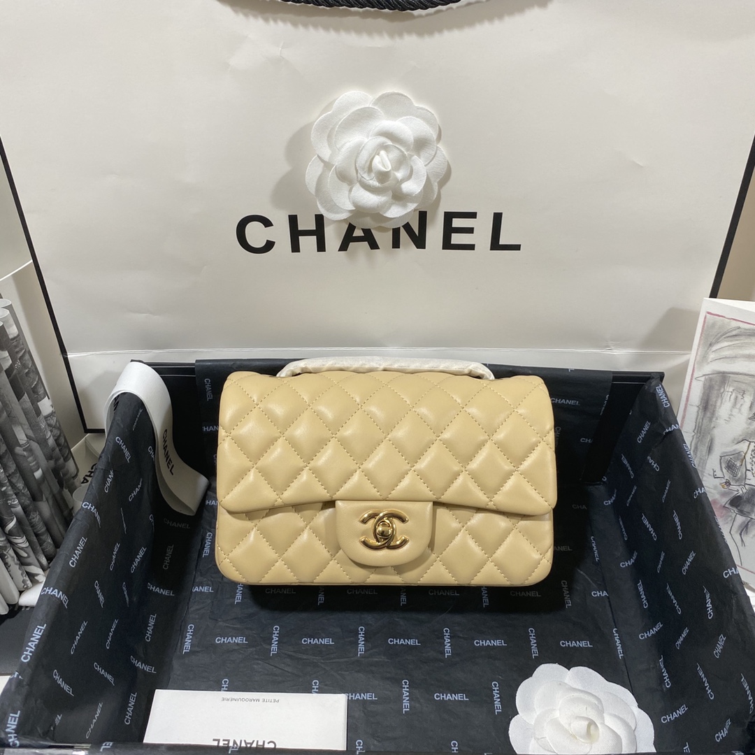 Chanel Classic Flap Bag Luxury
 Crossbody & Shoulder Bags Sheepskin