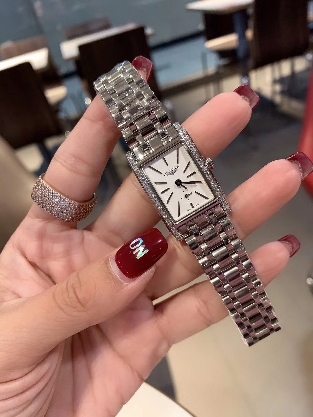 Longines 浪琴黛绰维纳系列女表