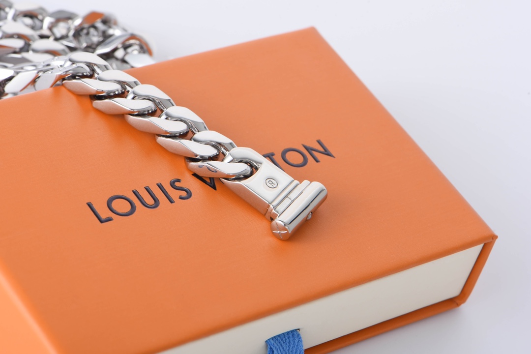 280 Louis Vutton 路易威登20ss Chain Links银色项链