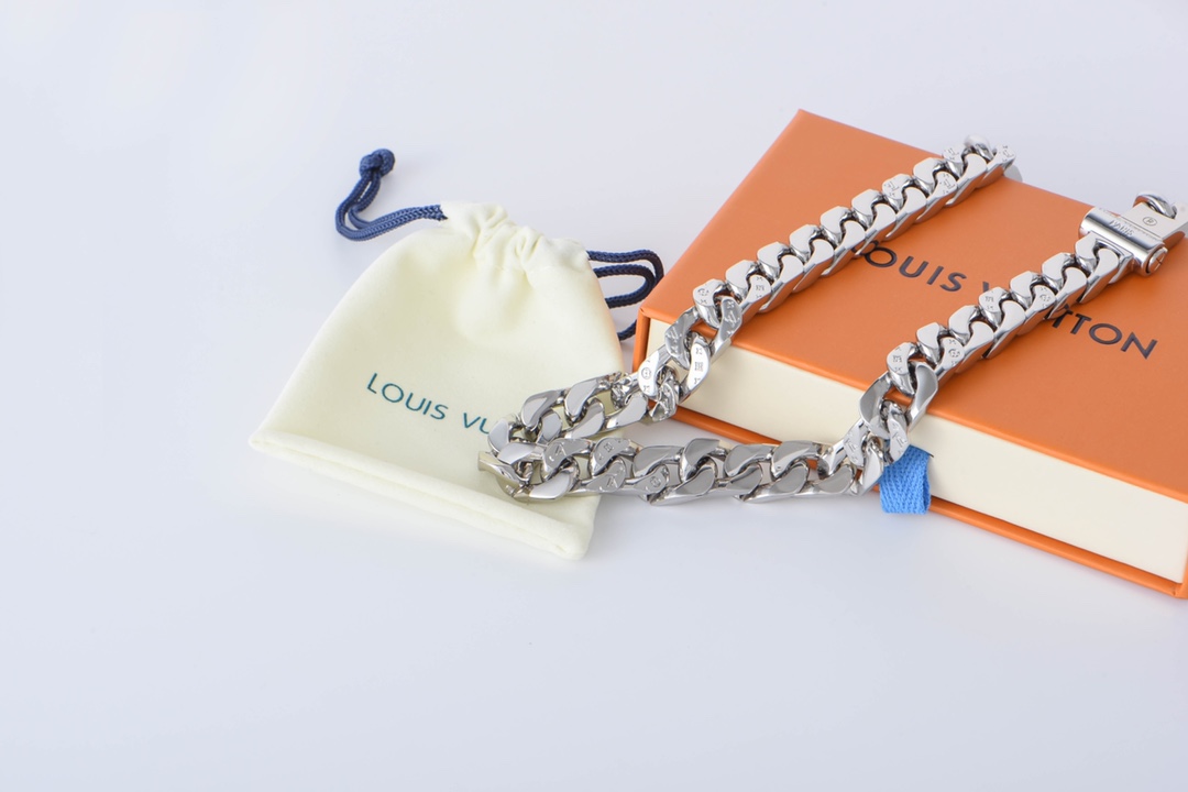 280 Louis Vutton 路易威登20ss Chain Links银色项链