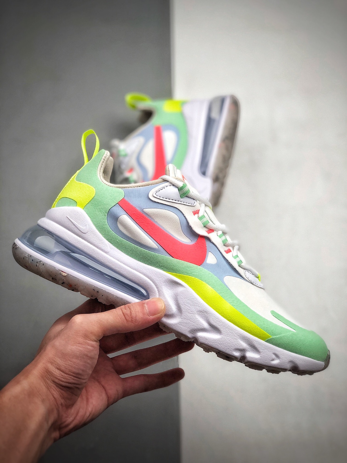 200 公司级 Max 270 糖果色 Nike React Air Max 270混合科技后掌半气垫慢跑鞋 DB5927 161