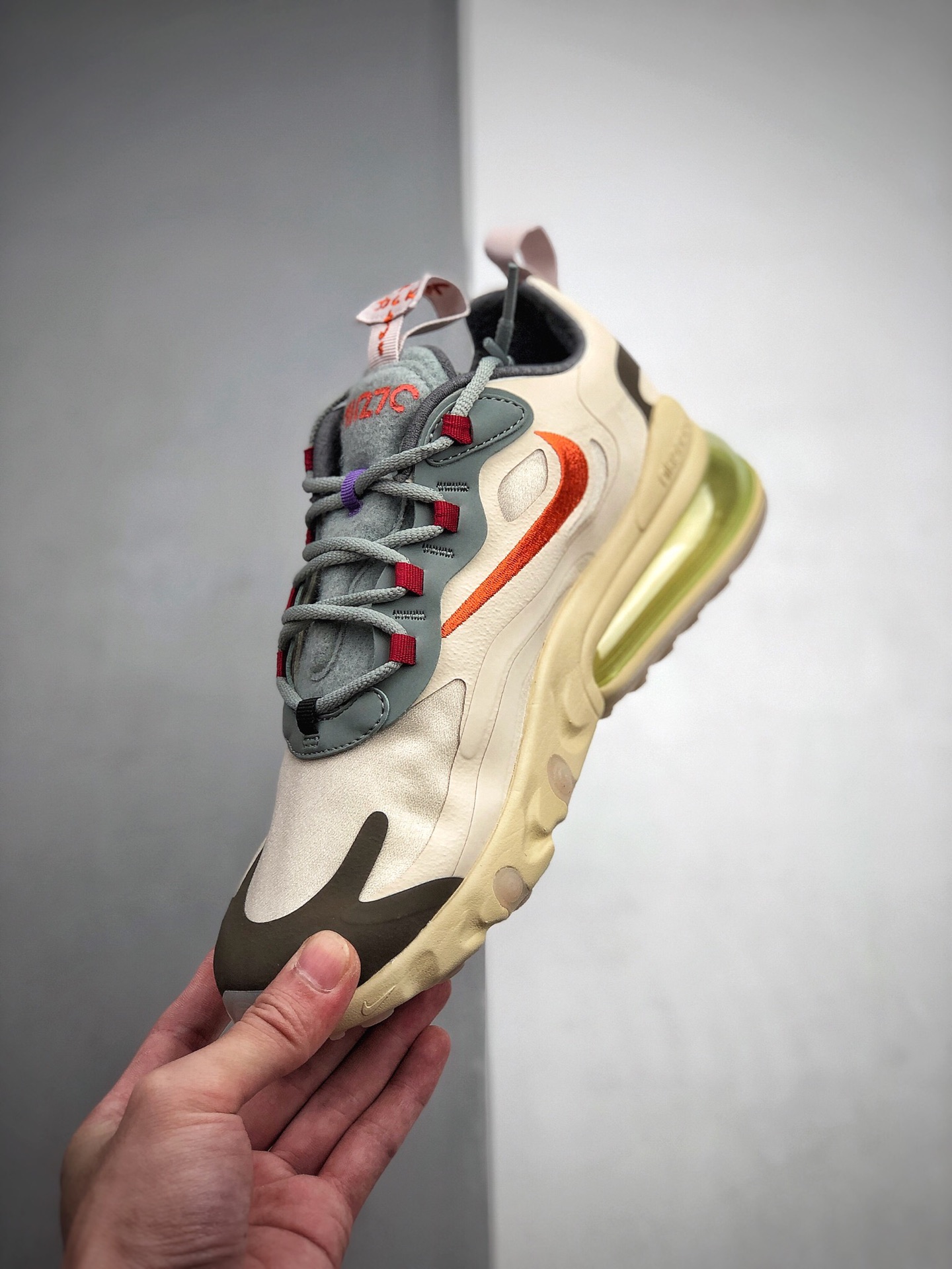 280  淡奶油 倒钩 白蓝橙色 Max 270 三代TRAVIS SCOTT X NIKE AIR MAX 270 REACT CV2414-200