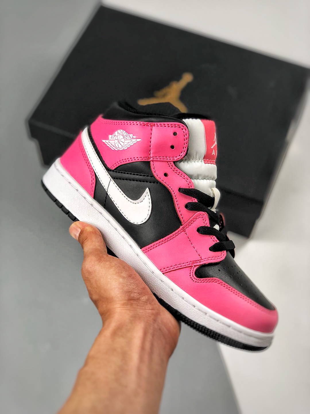 Apoyo contra reembolso Air Jordan 1 Mid Pinksicle (GS) negro/rosa, serie de caña media, nuevo lote, suela ori…