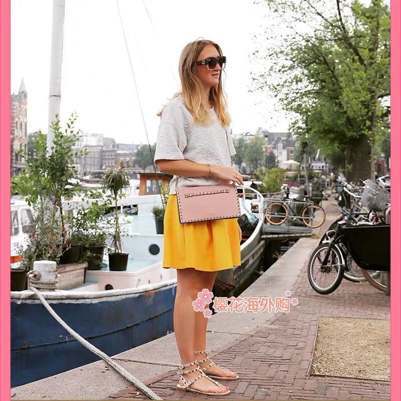 、Vacation. 华伦天奴💥专柜经典款，常年好卖❤❤❤Valentino Rocksud 超火《手包