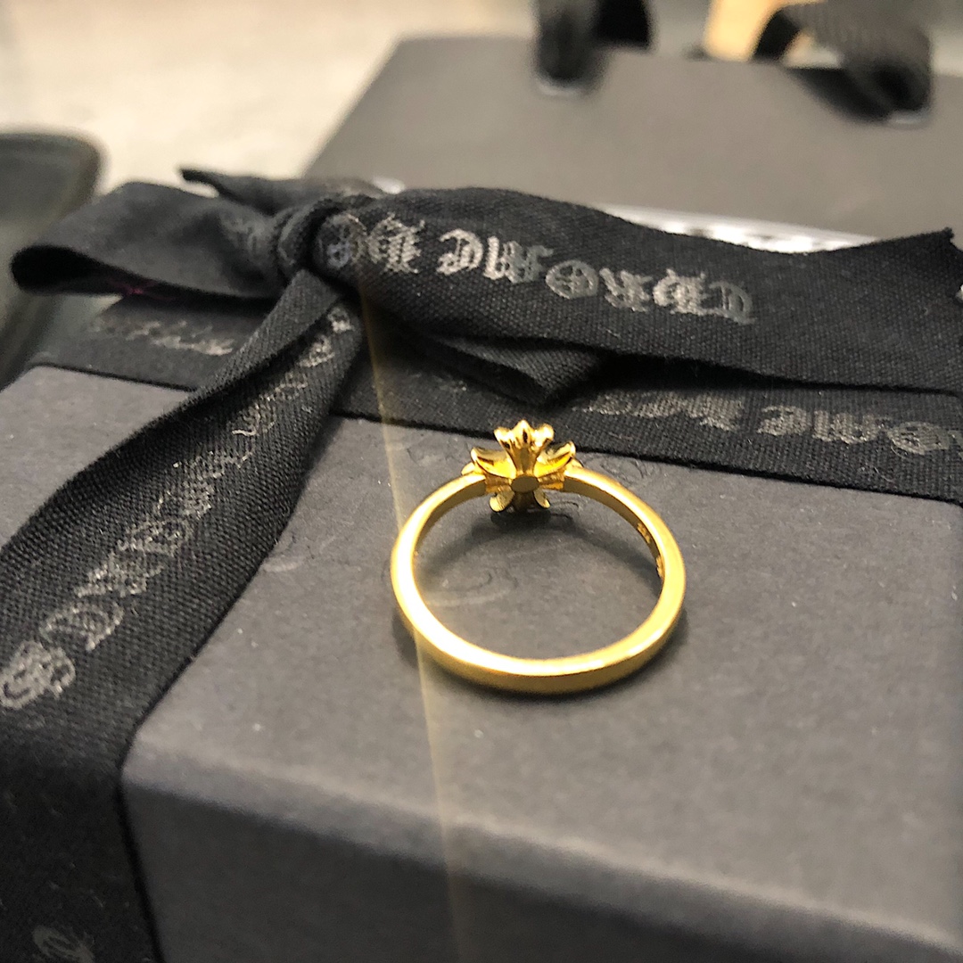 Chrome Hearts 新品上架Chrome hearts 克罗心十字架单钻戒指