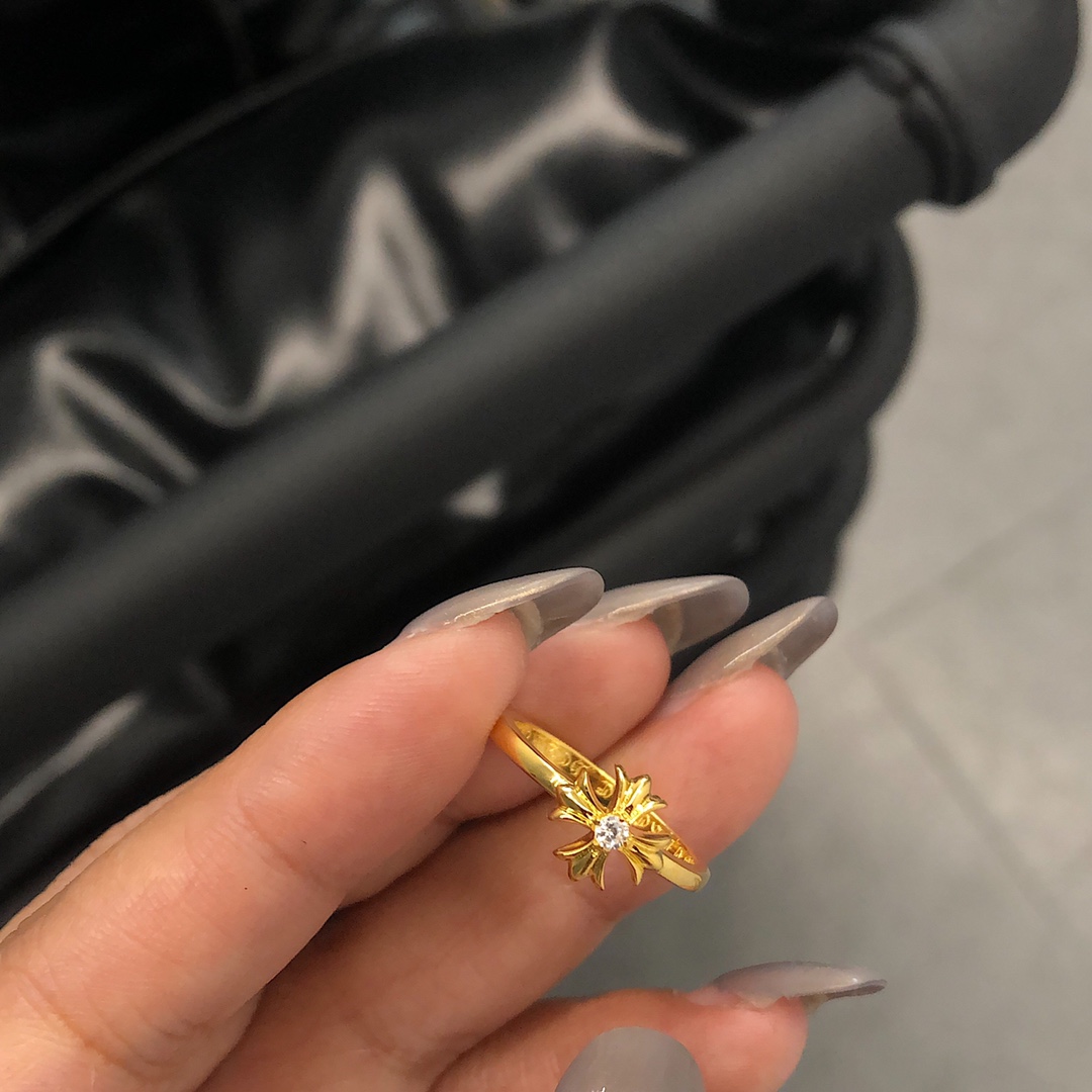 Chrome Hearts 新品上架Chrome hearts 克罗心十字架单钻戒指