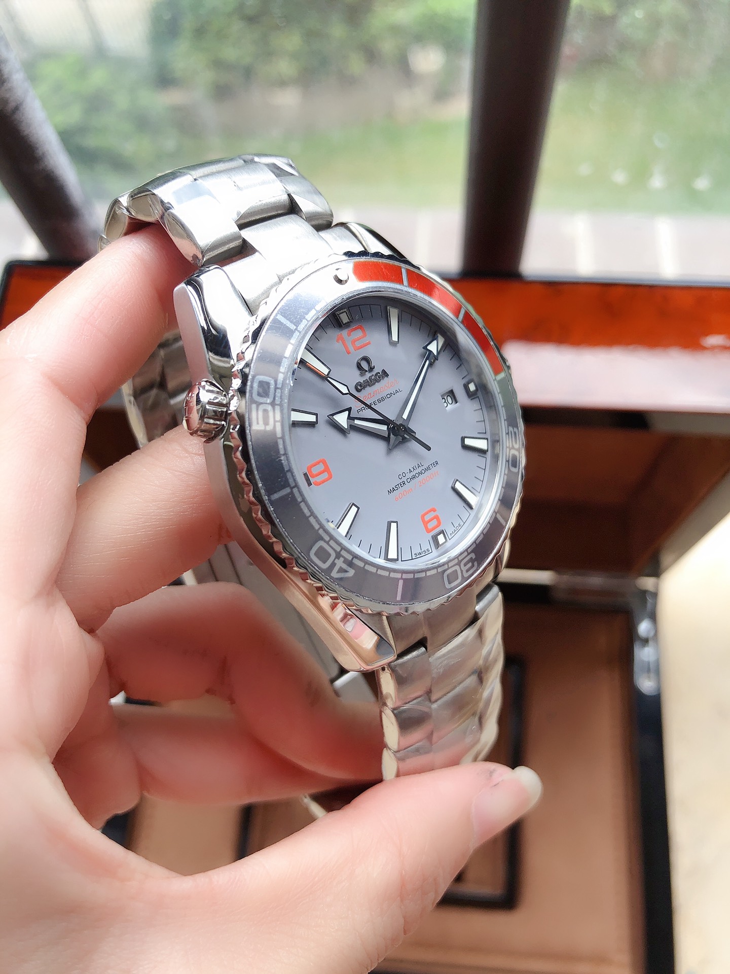 OMEGA欧米茄 海洋600米 メンズ自動機械腕時計 316L精鋼 & 夜光機能