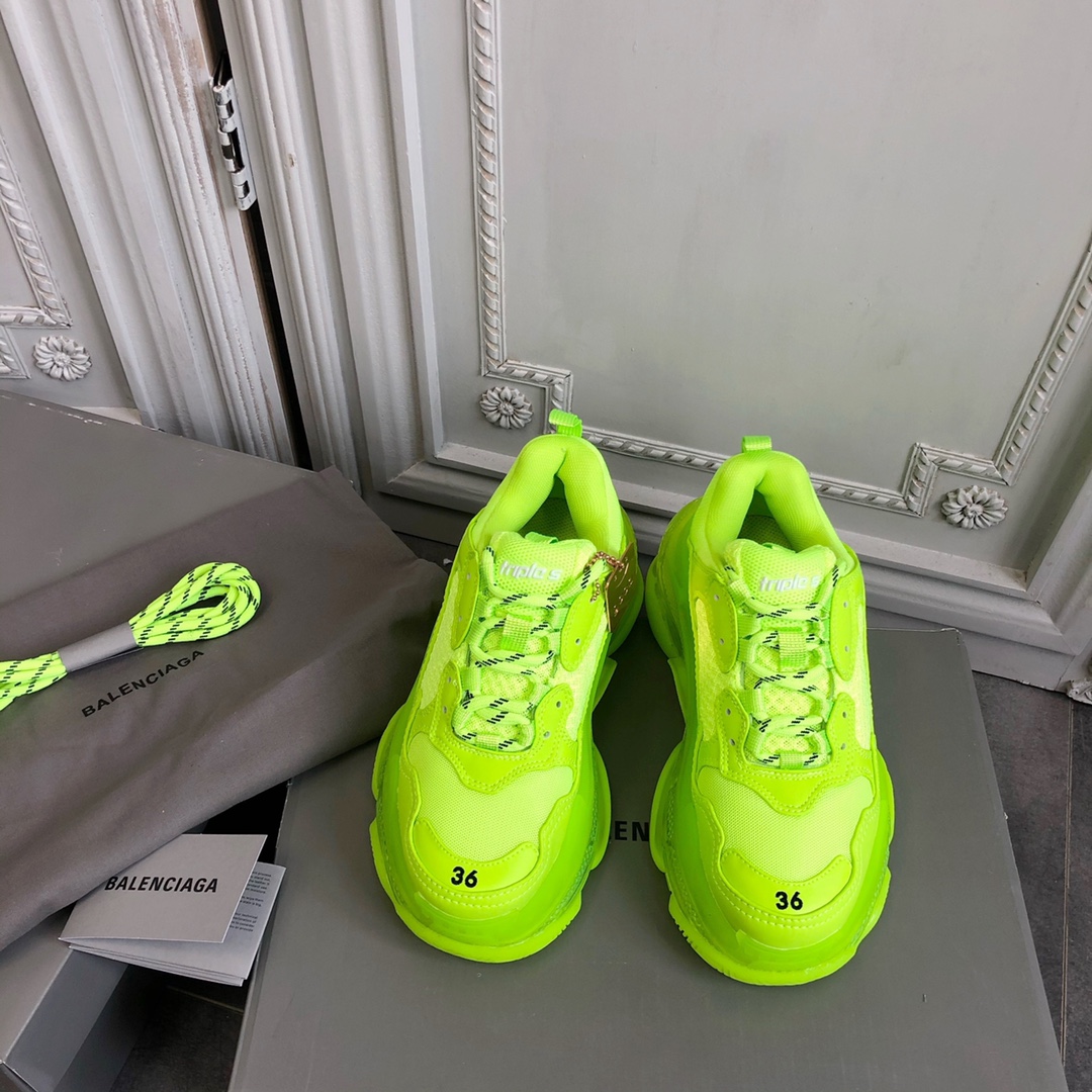 Amarillo fluorescente BALENCIAGA · Balenciaga 20ss nuevos zapatos de papá con cristales y colchón de aire triples verda…