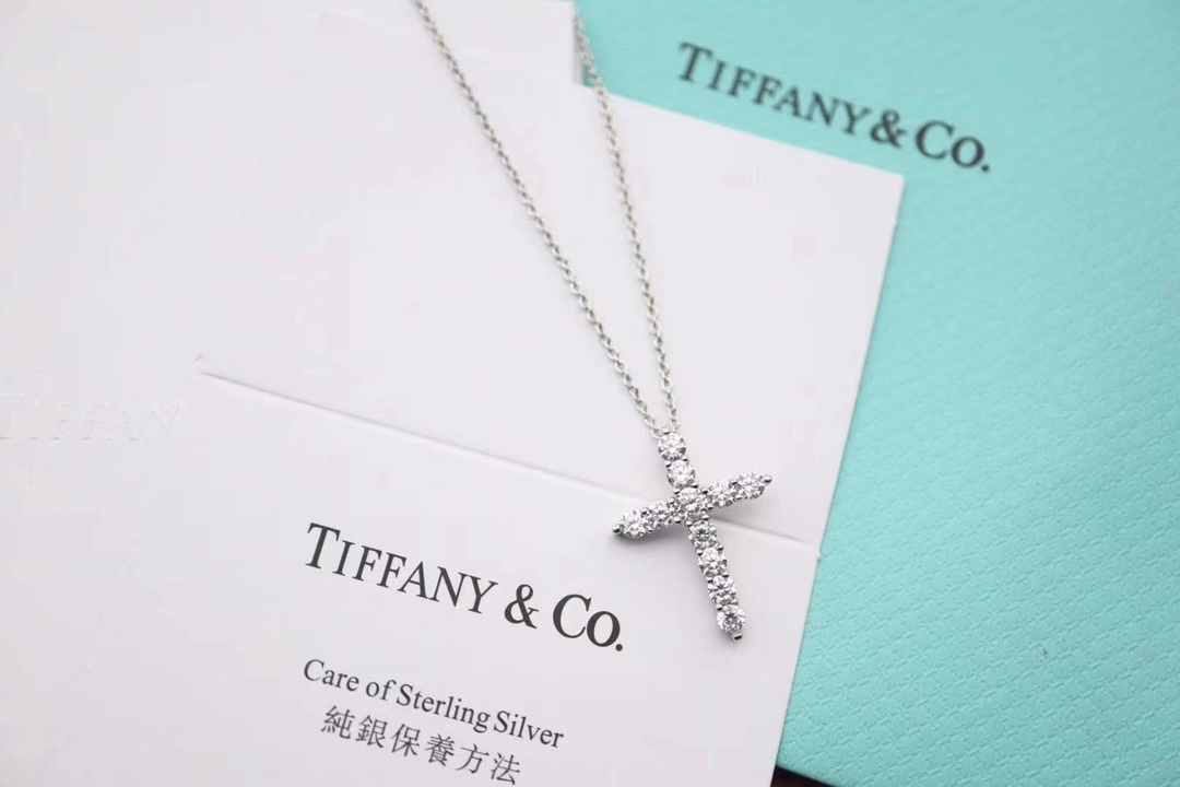 Tiffany & Co. Tiff*ny&Co.满钻十字架锁骨项链