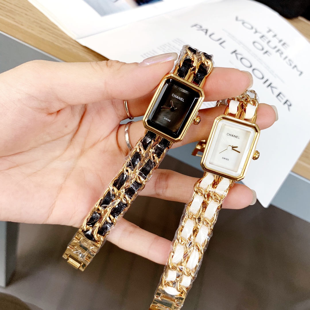 Chanel 香奈儿、编织表带、贝壳表盘～