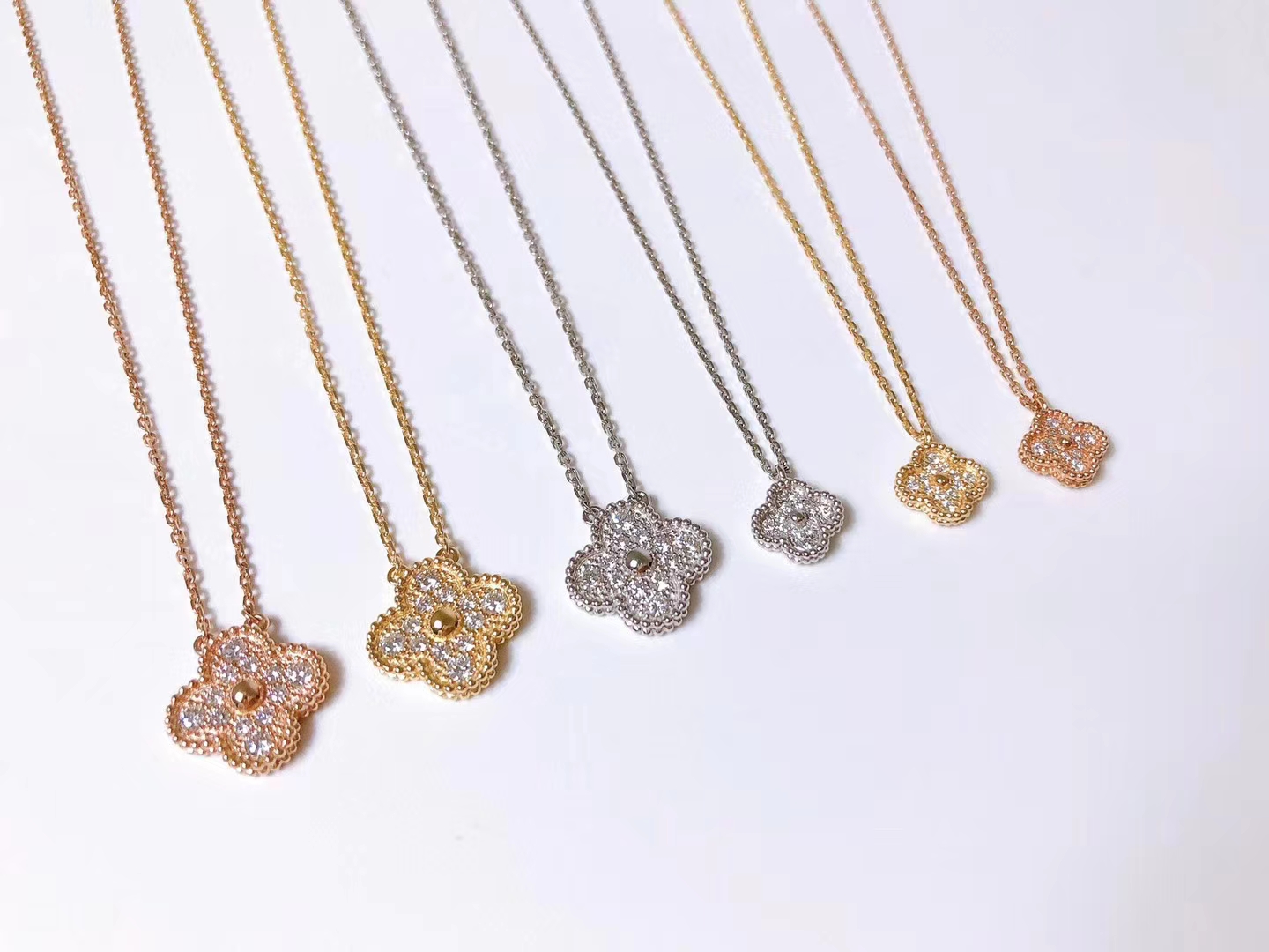 NO:360373,Four-leaf clover necklace standard necklace for girls Full diamond blingbling, Vac necklace, necklace19860909四叶草项链 女孩子的标配项链 满钻blingbling,Vac项链,necklace,Jewelry