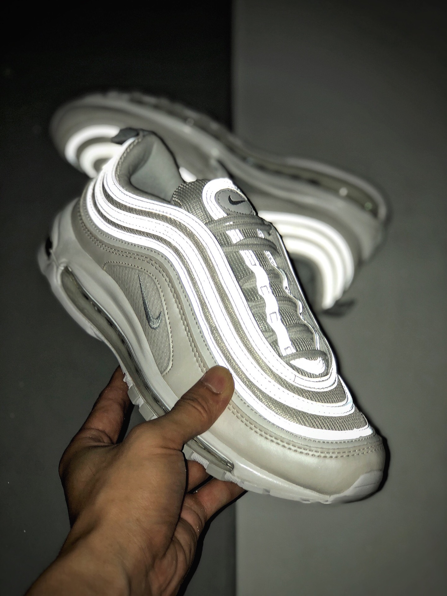 200  NIKE AIR MAX 97子弹 3M“白子弹” 复古全掌气垫跑步鞋  921733-100