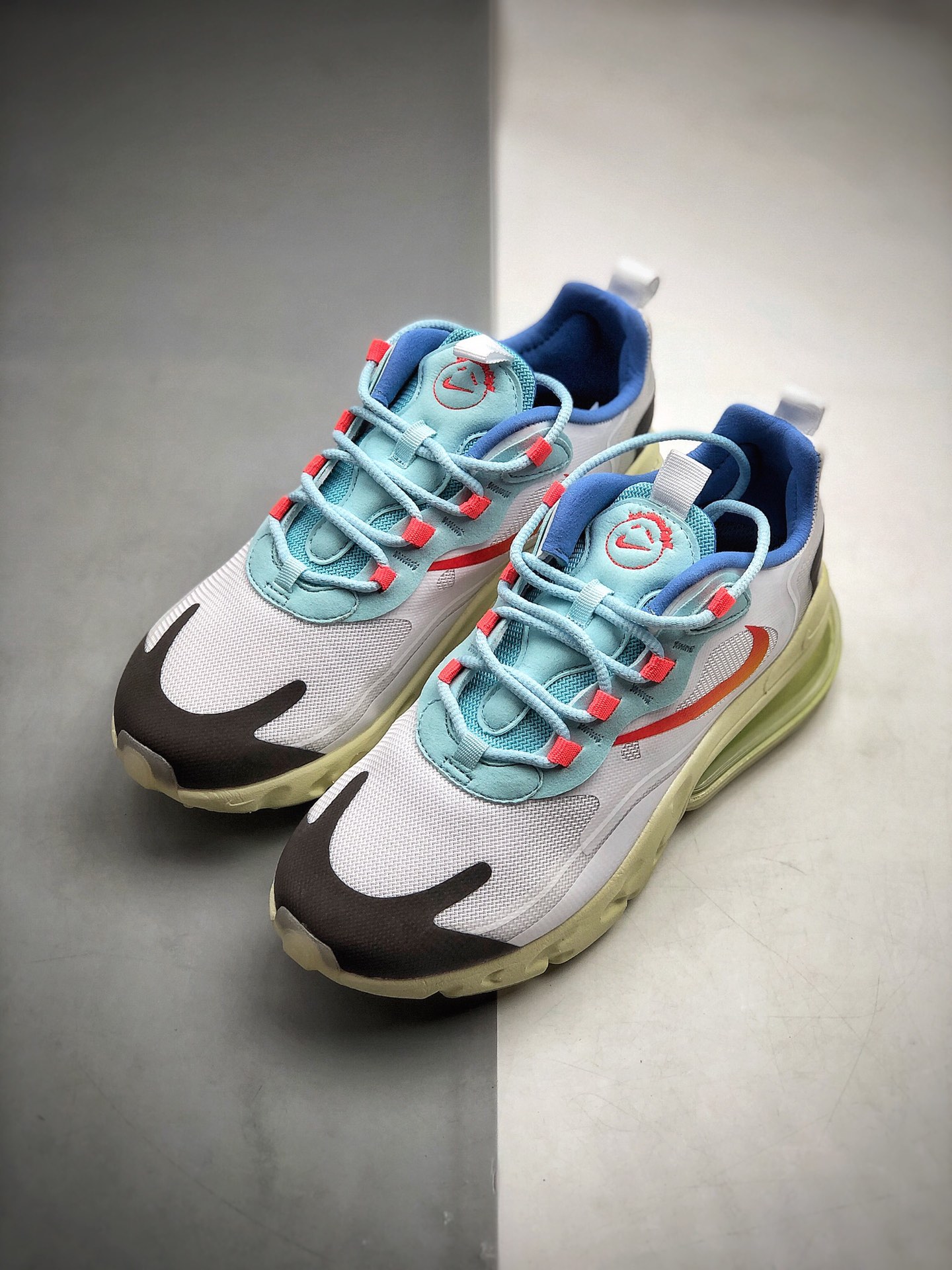 240 耐克TRAVIS SCOTT X NIKE AIR MAX 270 REACT 270V2 “淡奶油”  CT2864-100