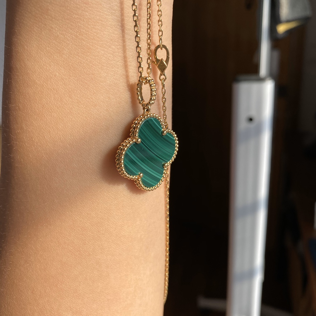 Van Cleef & Arpels VCA大花毛衣链