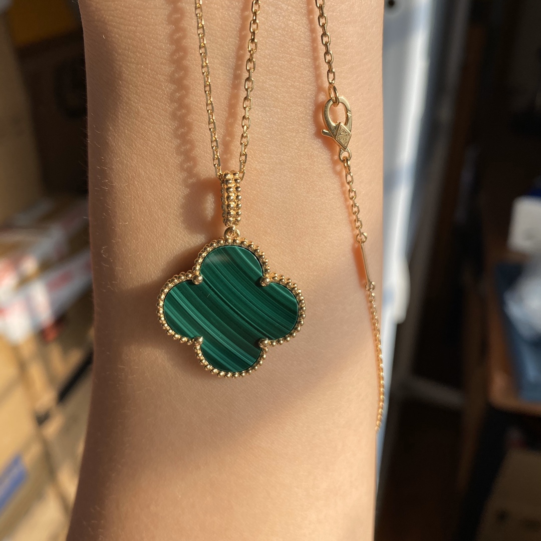 Van Cleef & Arpels VCA大花毛衣链