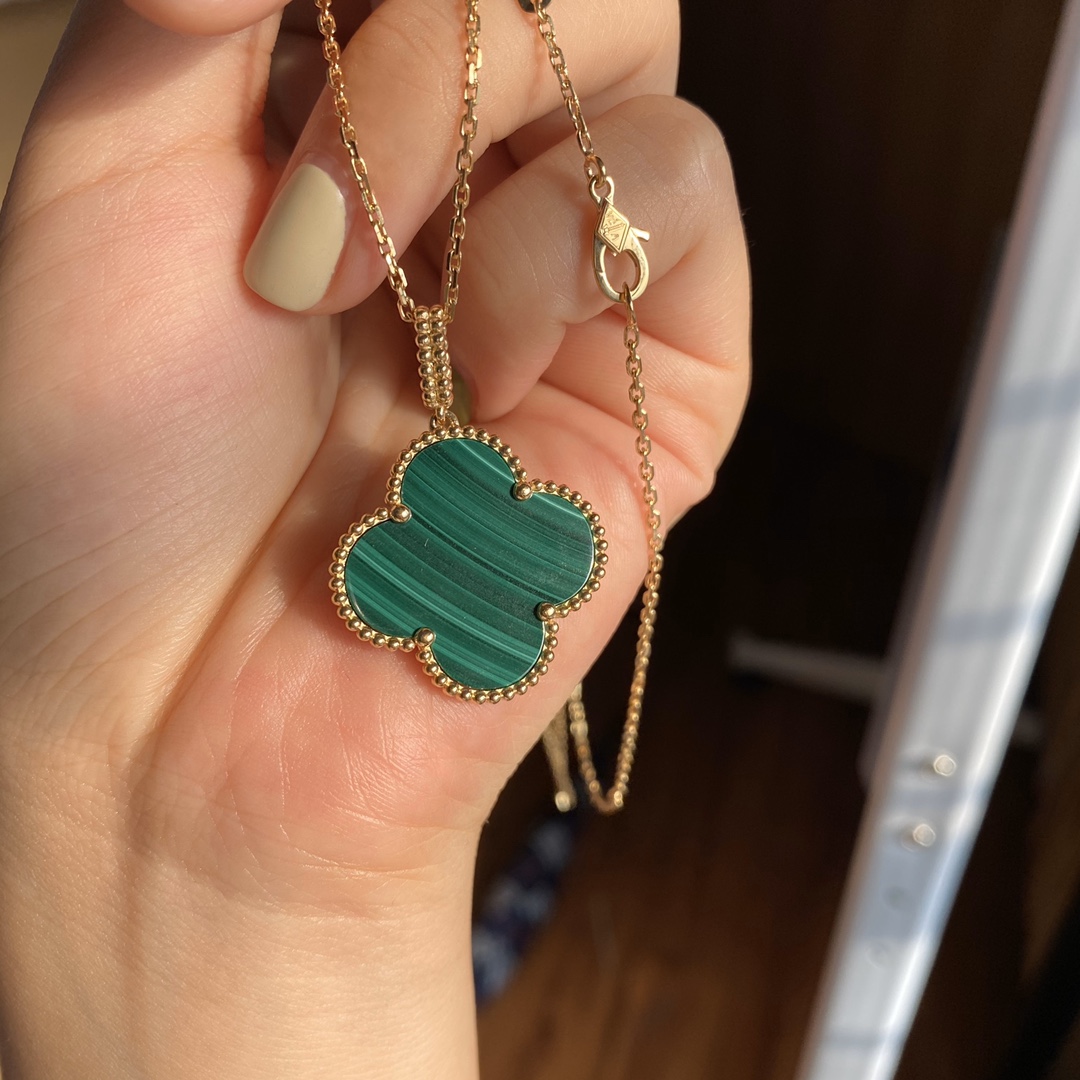 Van Cleef & Arpels VCA大花毛衣链