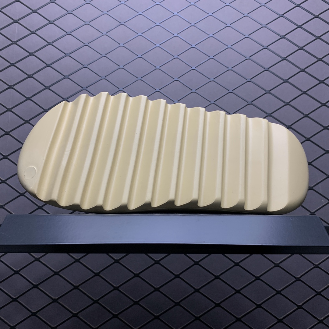 130 Adidas 阿迪达斯 Original Yeezy Slide  Sand FW6344 沙色