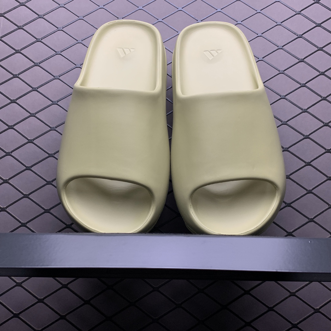 130 Adidas 阿迪达斯 Original Yeezy Slide  Resin FX0494 豆绿 侃爷椰子拖鞋