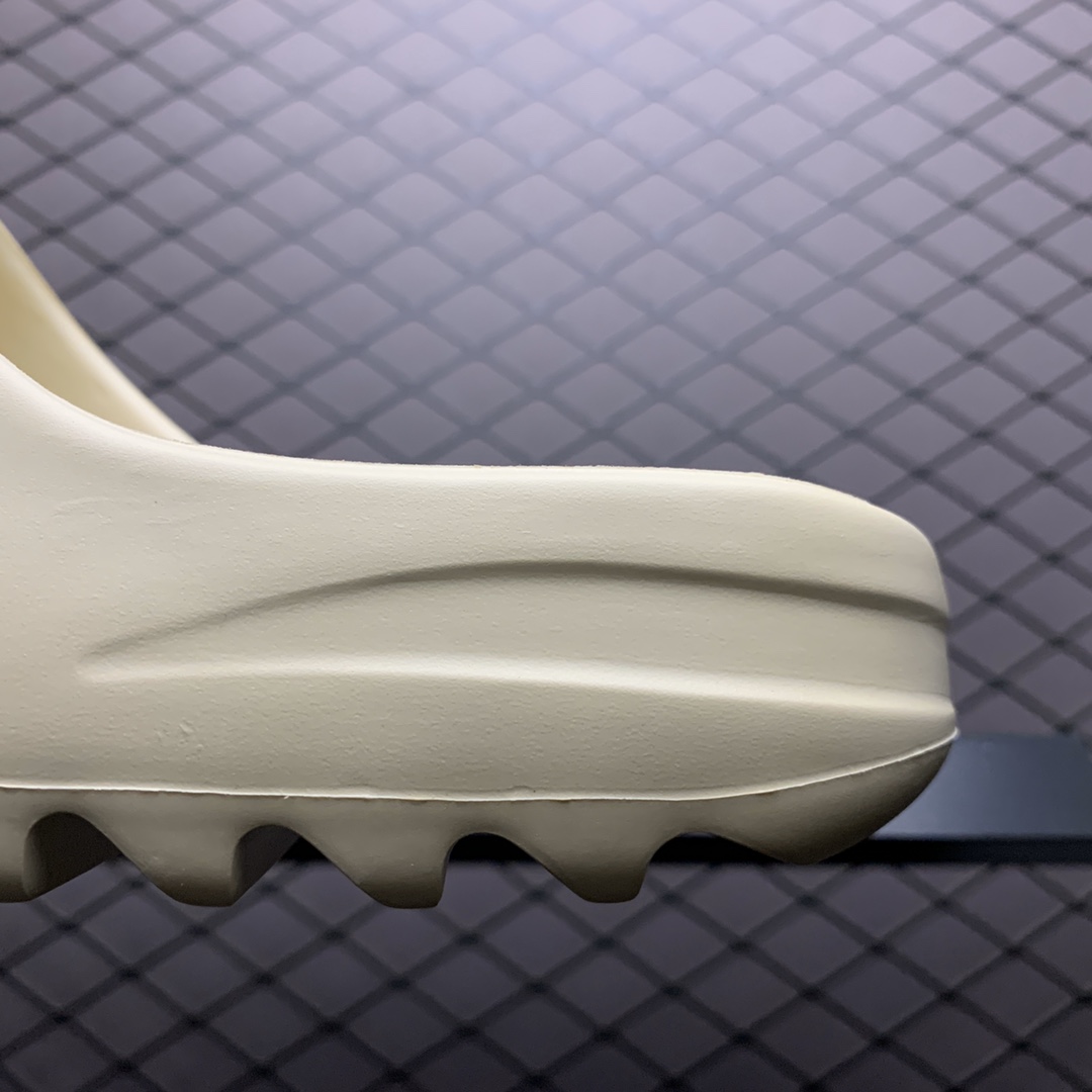 130 Adidas 阿迪达斯 Original Yeezy Slide  Bone FW6345 骨白