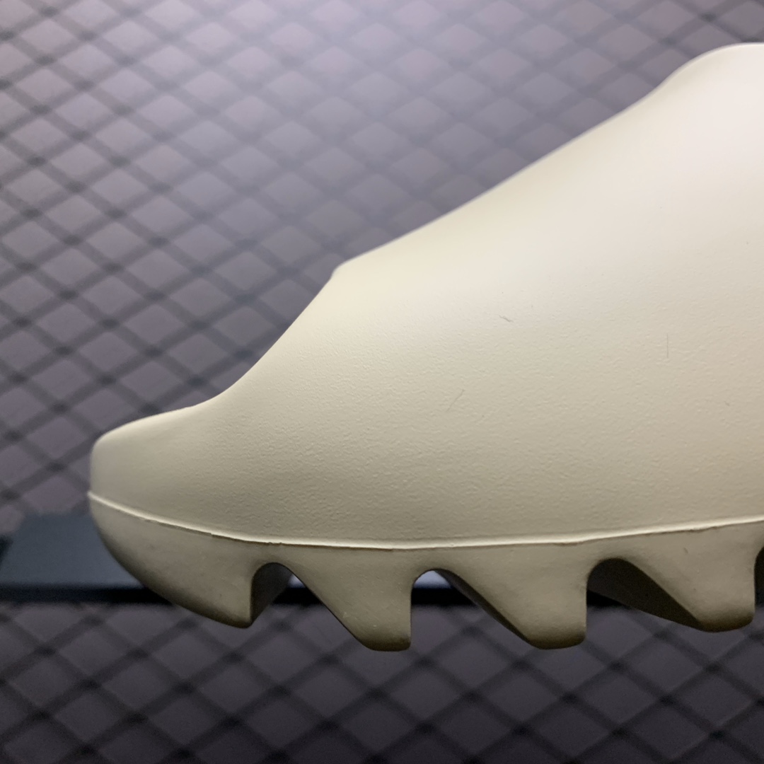 130 Adidas 阿迪达斯 Original Yeezy Slide  Bone FW6345 骨白