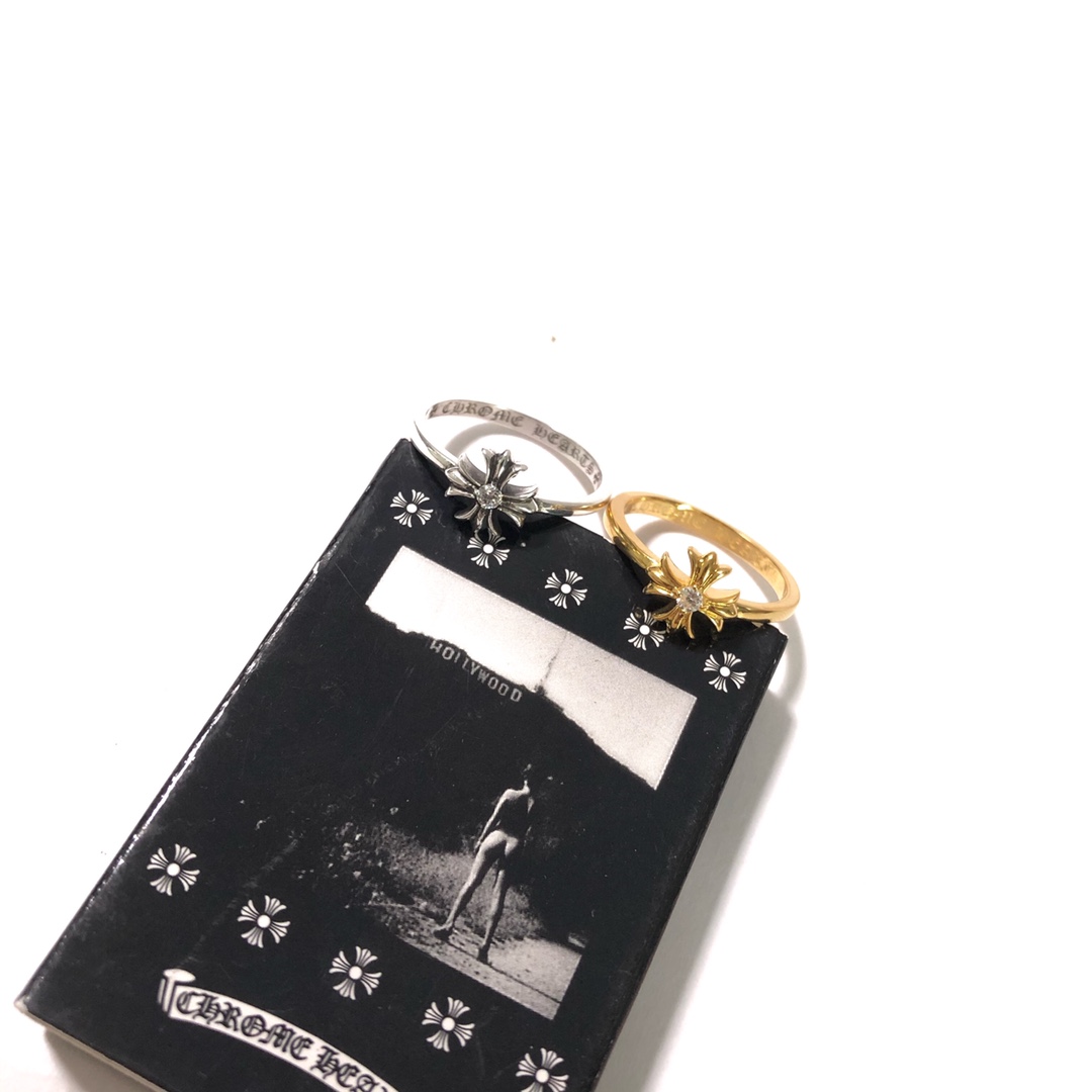 Chrome Hearts 新品上架Chrome hearts 克罗心十字架单钻戒指