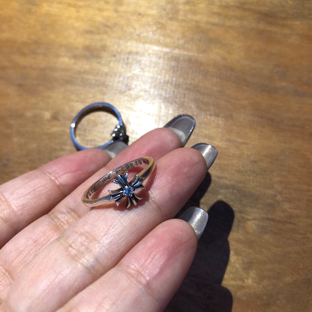 Chrome Hearts 新品上架Chrome hearts 克罗心十字架单钻戒指