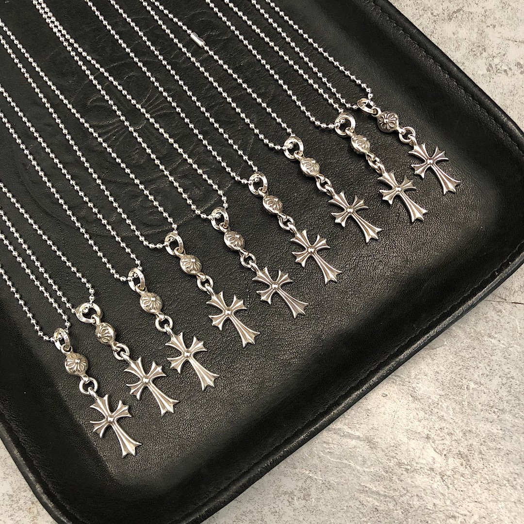 Chrome Hearts 𝗖𝗵𝗿𝗼𝗺𝗲 𝗛𝗲𝗮𝗿𝘁𝘀克罗心 十字吊珠链