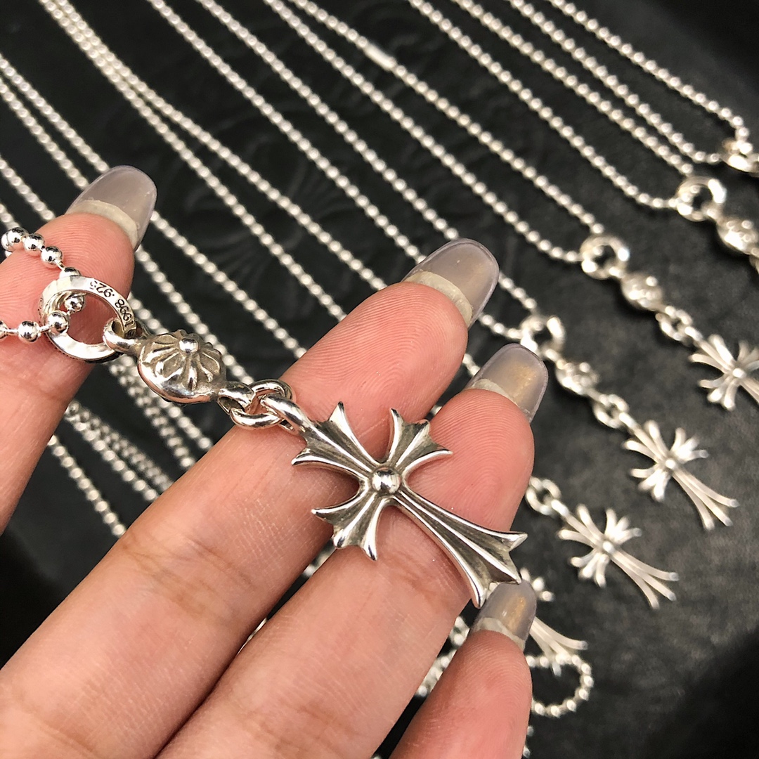 Chrome Hearts 𝗖𝗵𝗿𝗼𝗺𝗲 𝗛𝗲𝗮𝗿𝘁𝘀克罗心 十字吊珠链