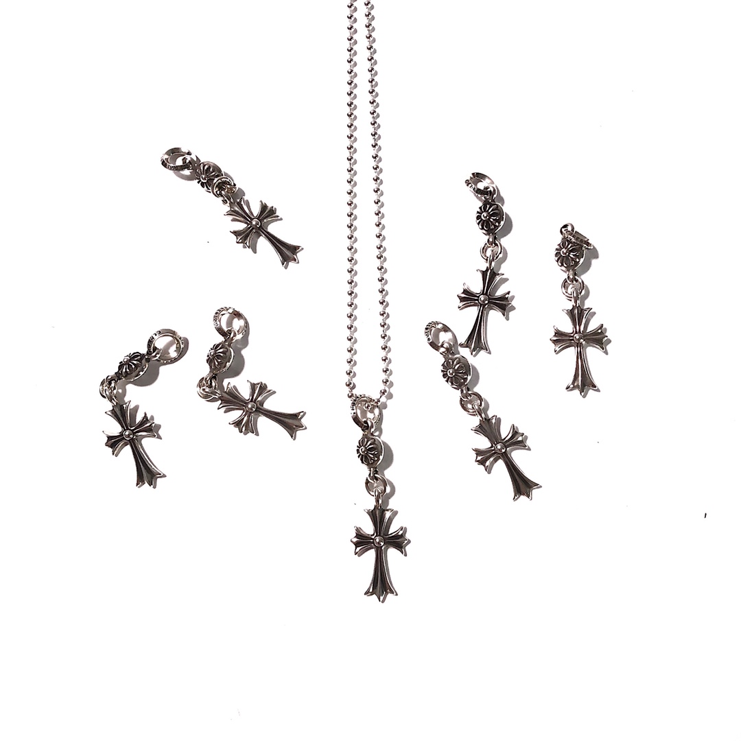 Chrome Hearts 𝗖𝗵𝗿𝗼𝗺𝗲 𝗛𝗲𝗮𝗿𝘁𝘀克罗心 十字吊珠链