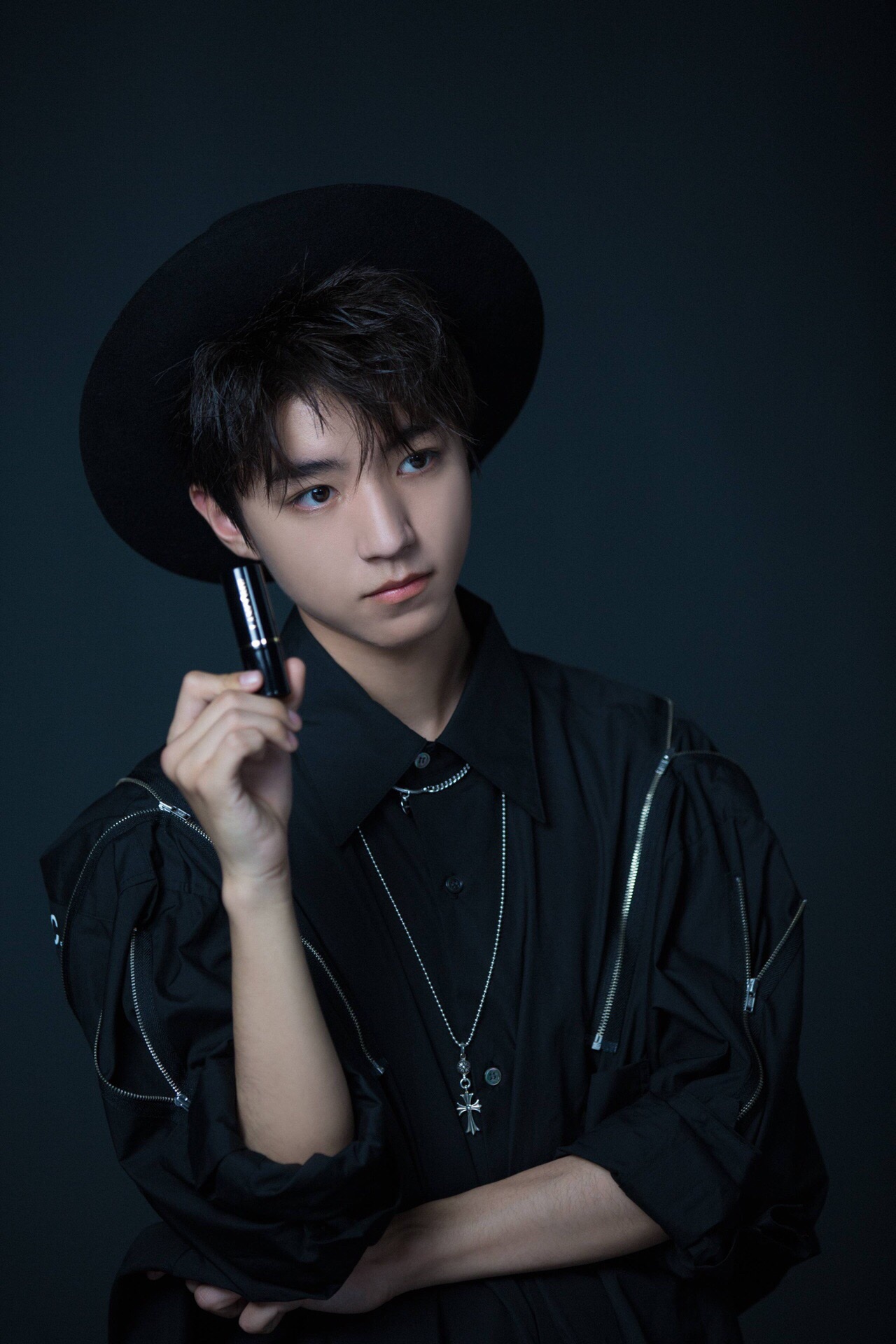 Chrome Hearts 𝗖𝗵𝗿𝗼𝗺𝗲 𝗛𝗲𝗮𝗿𝘁𝘀克罗心 十字吊珠链