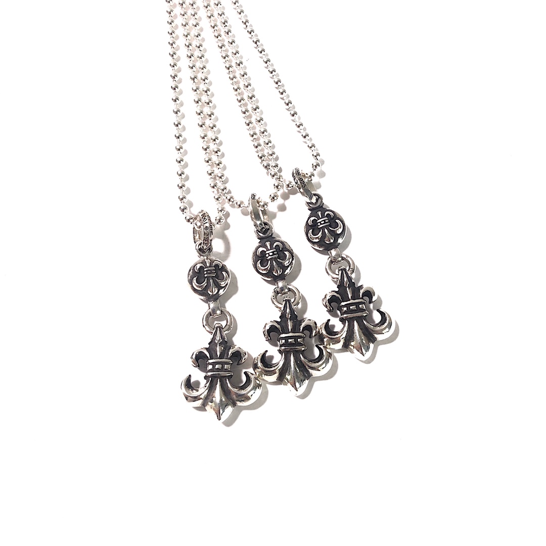 Chrome Hearts 𝗖𝗵𝗿𝗼𝗺𝗲 𝗛𝗲𝗮𝗿𝘁𝘀 克罗心童军花项链