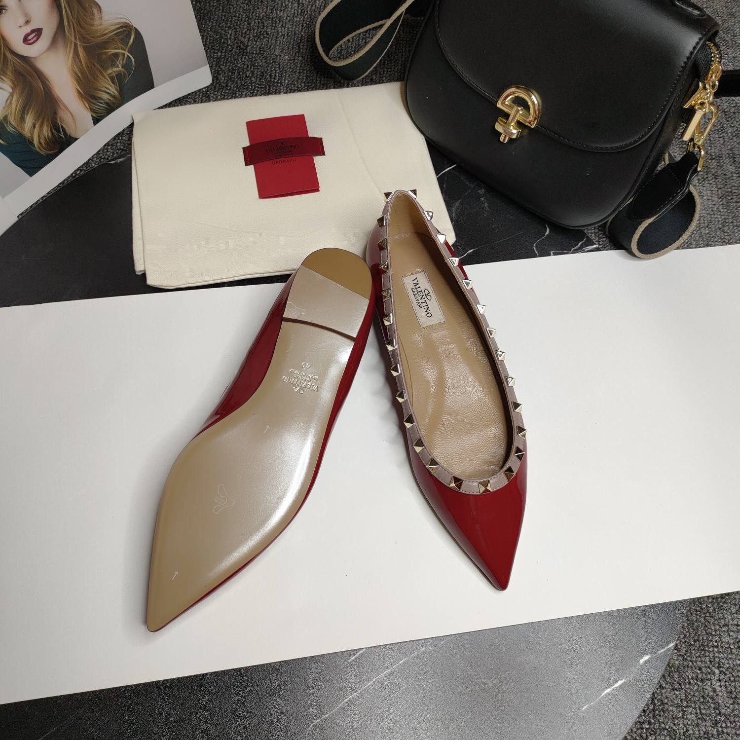 Warren’s Stylish High-End Flat Shoes Collection: Black, White, Red, Sizes 34-42 - 图片 4