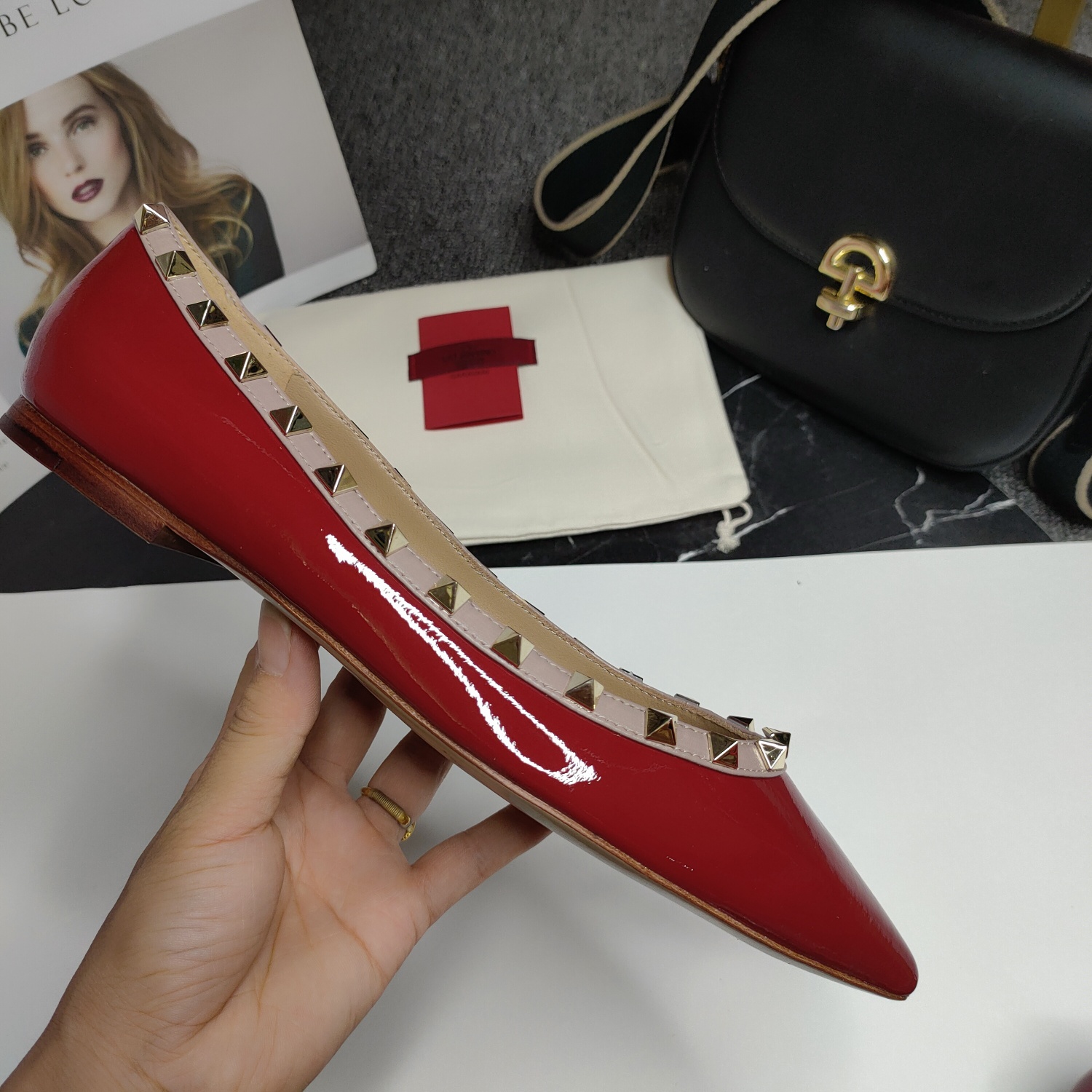 Warren’s Stylish High-End Flat Shoes Collection: Black, White, Red, Sizes 34-42 - 图片 6