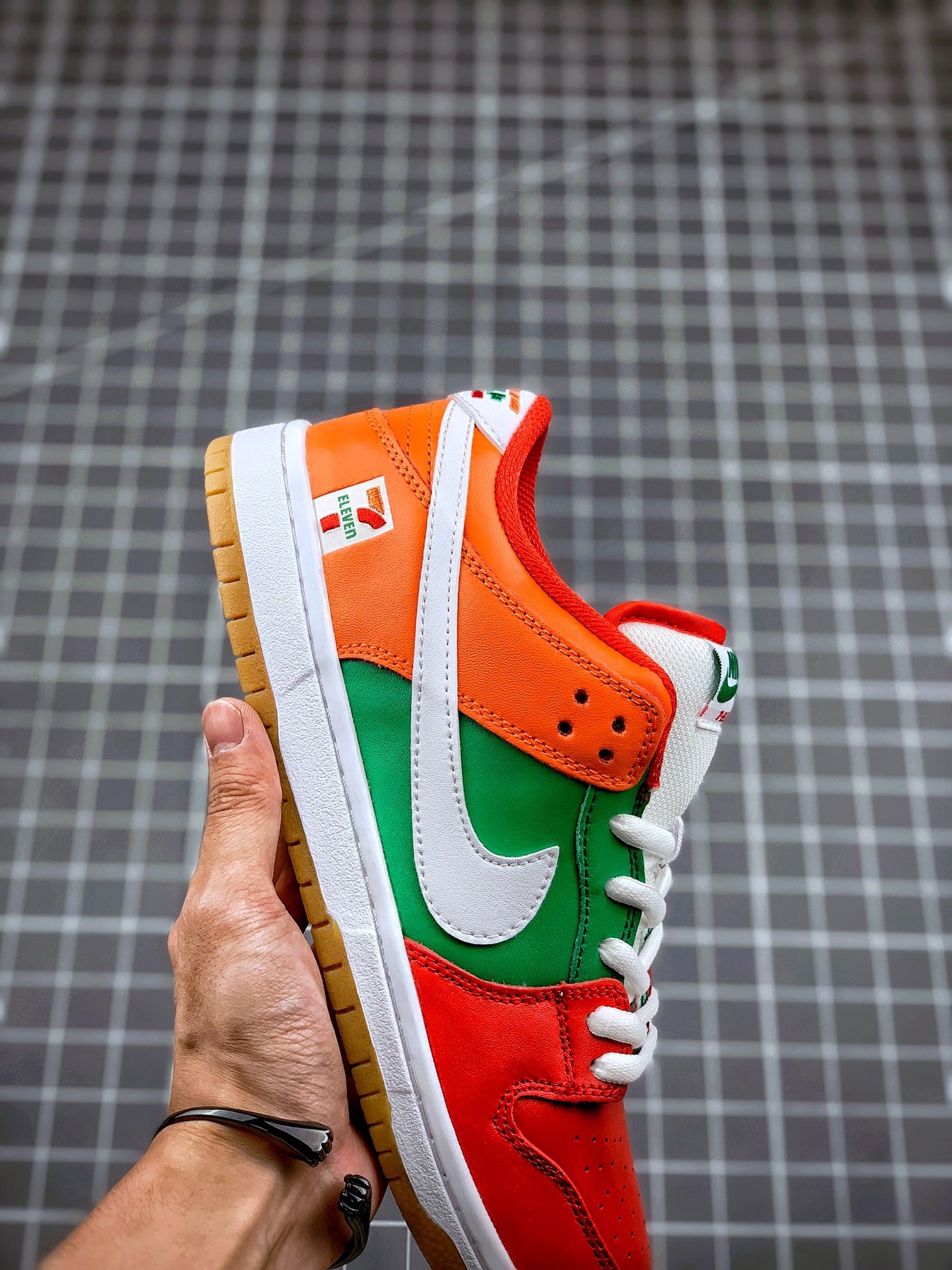250 7-Eleven x NK SB Dunk Low 日本便利店7-11联名 CZ5130-600