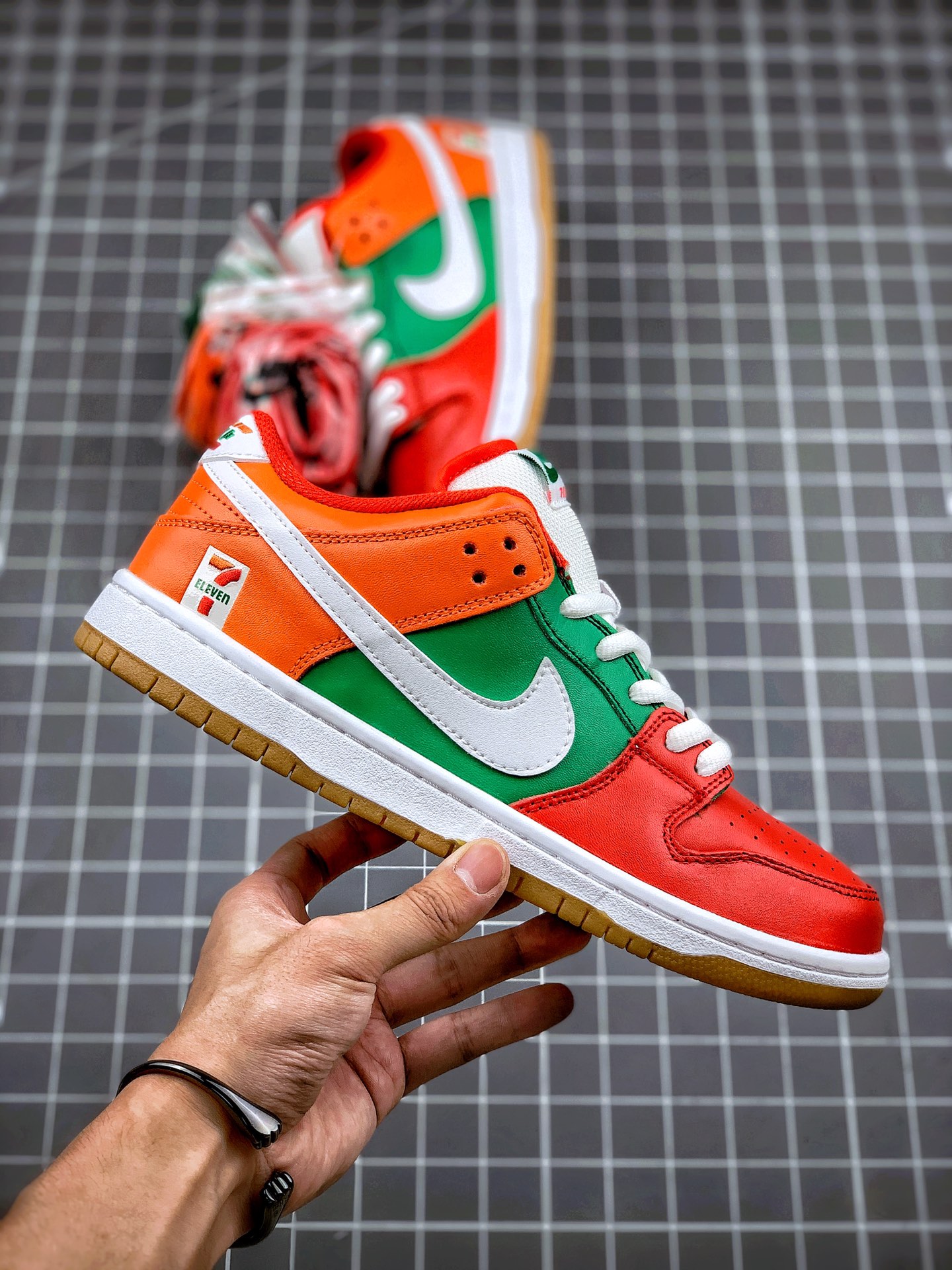 250 7-Eleven x NK SB Dunk Low 日本便利店7-11联名 CZ5130-600