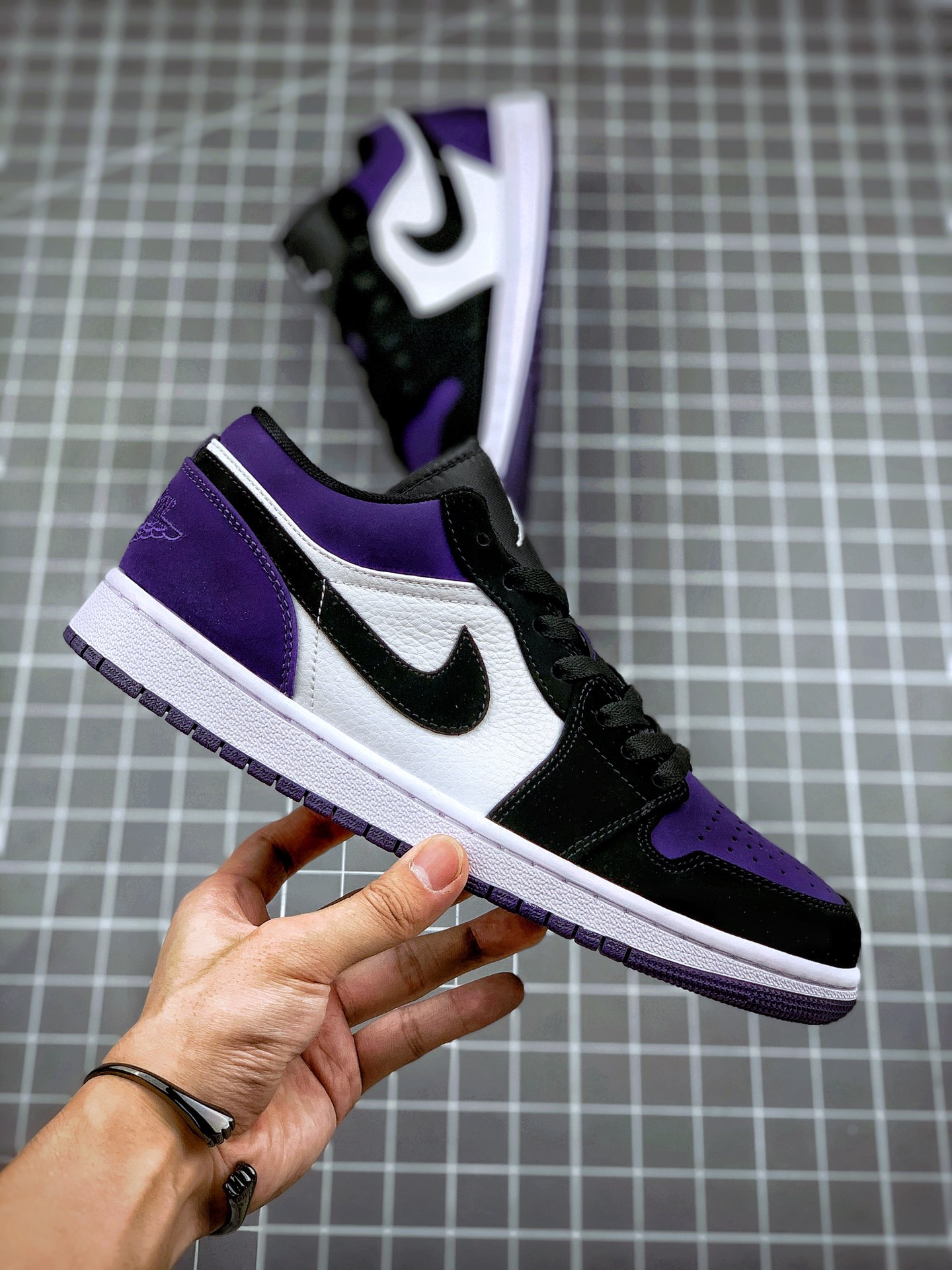 200   Air Jordan 1 Low 黑紫脚趾 553558-125