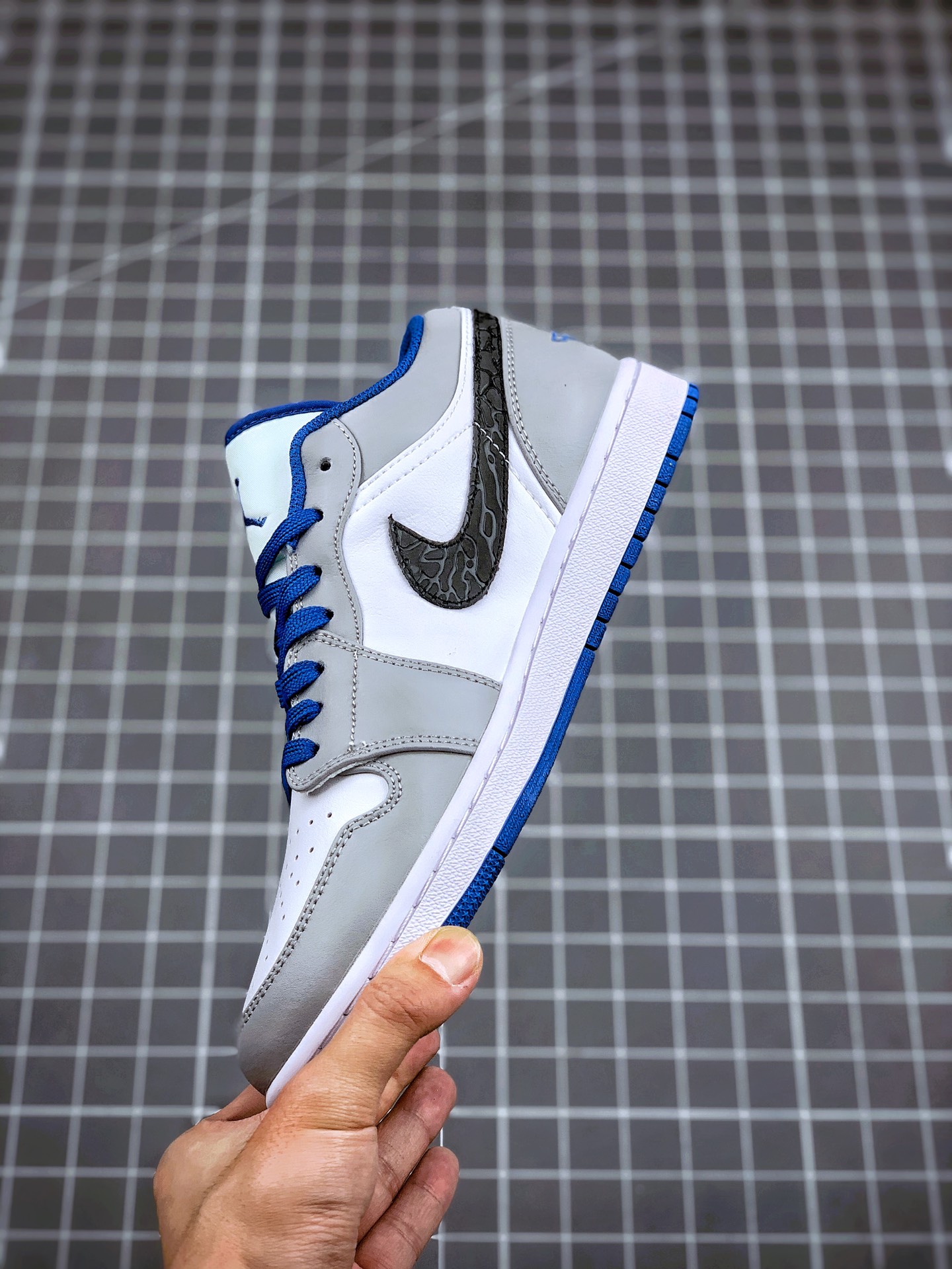 200 核心主推   Air Jordan 1 Low 独立日 狼灰 553558-103